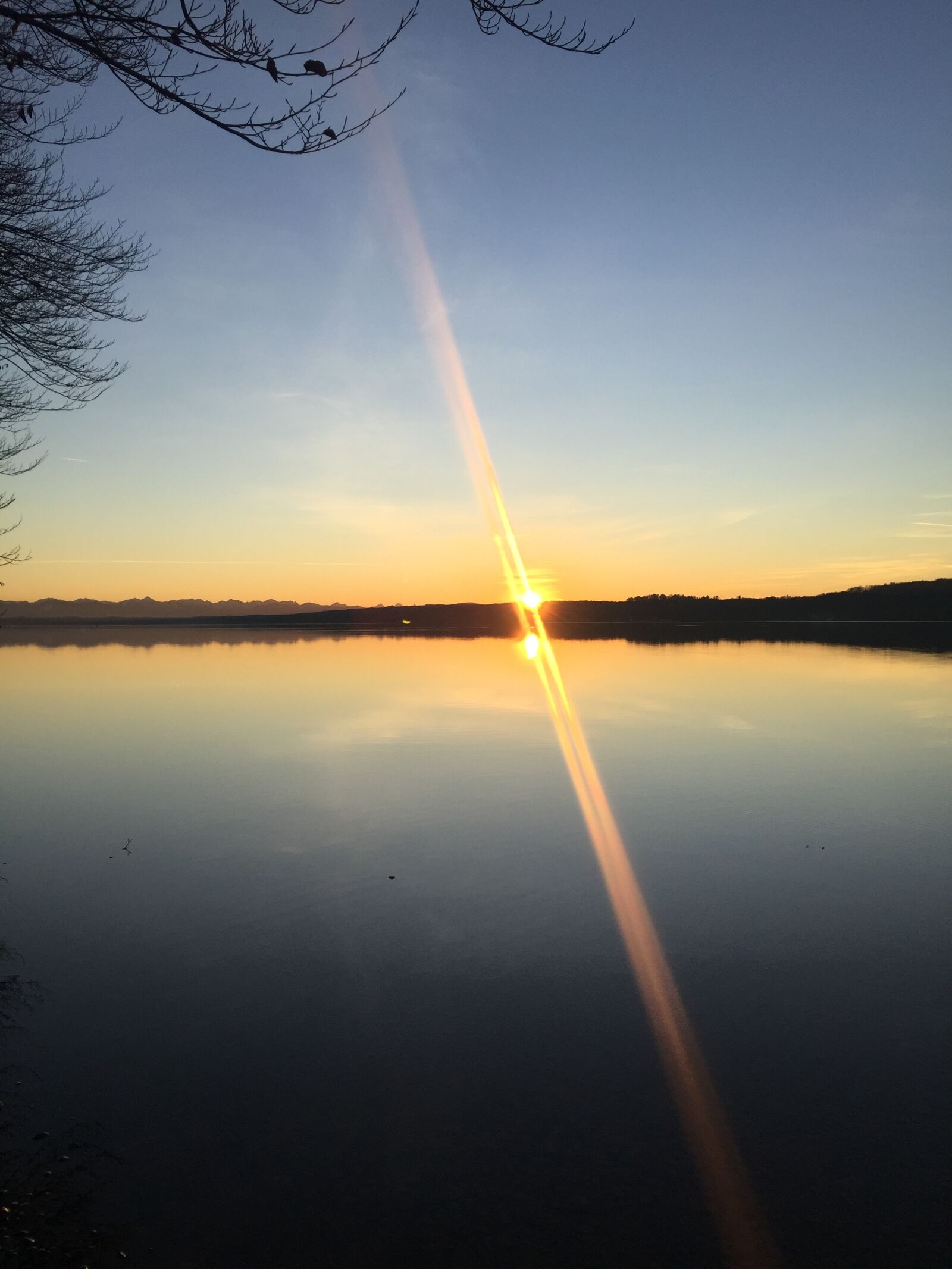 iPhone 6 back camera 4.15mm f/2.2 sample photo. Starnberger see, sunset, evening photography