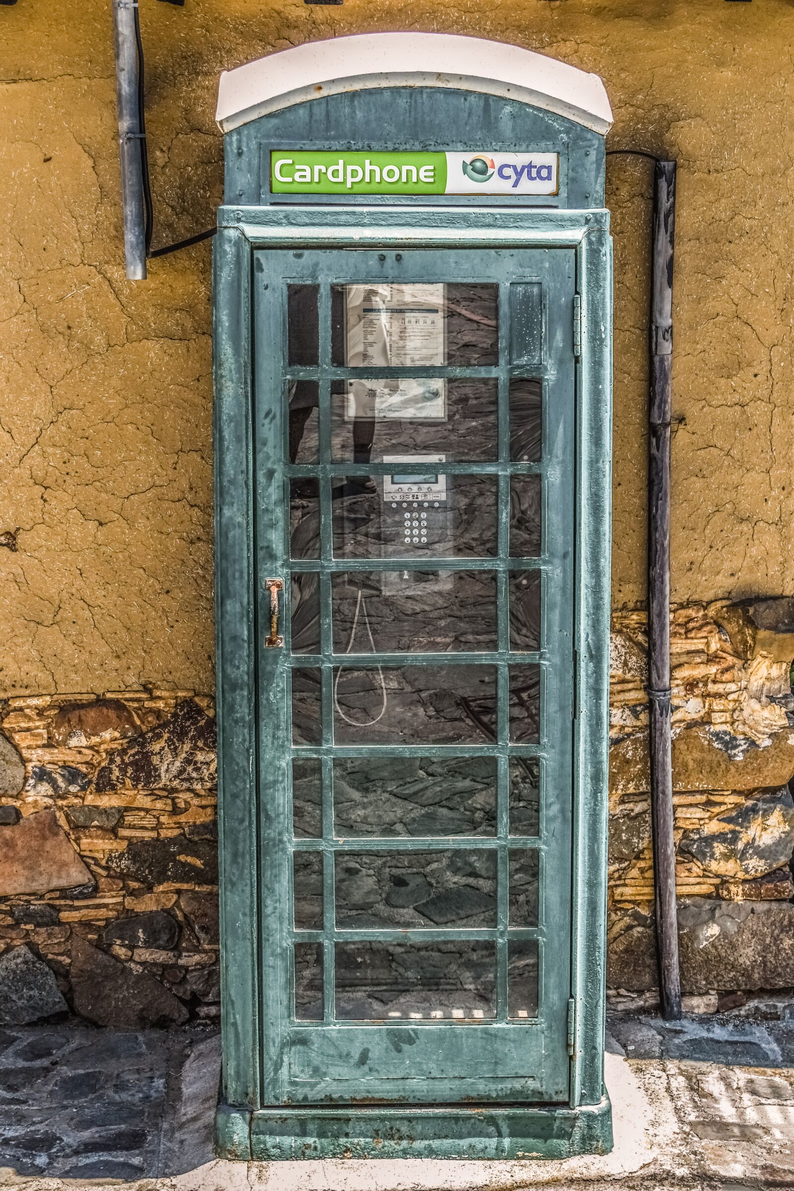 Nikon D3300 sample photo. Phone booth, green, street photography