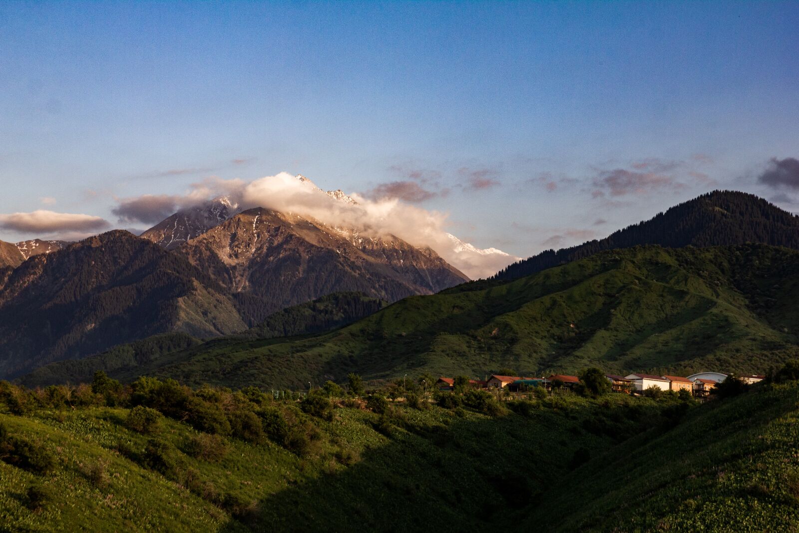 Tamron SP AF 17-50mm F2.8 XR Di II LD Aspherical (IF) sample photo. Mountains, forest, sky photography
