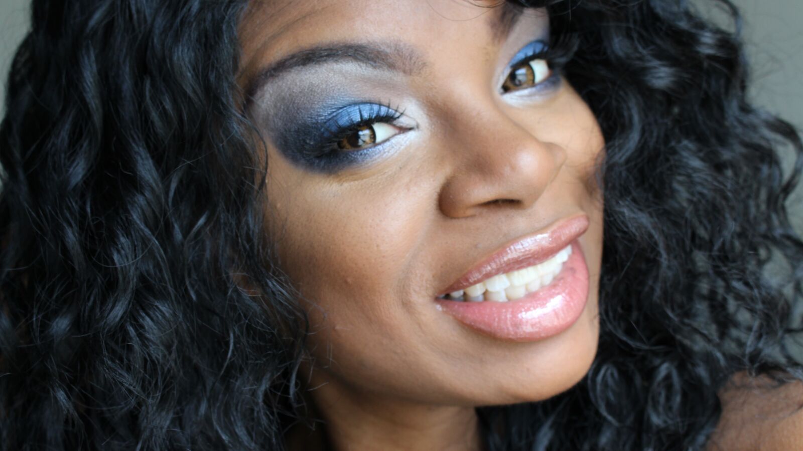 Canon EOS 700D (EOS Rebel T5i / EOS Kiss X7i) sample photo. Smile, female, makeup photography