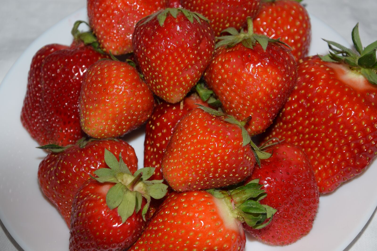 Nikon D3300 sample photo. Strawberries, fruit, fruits photography