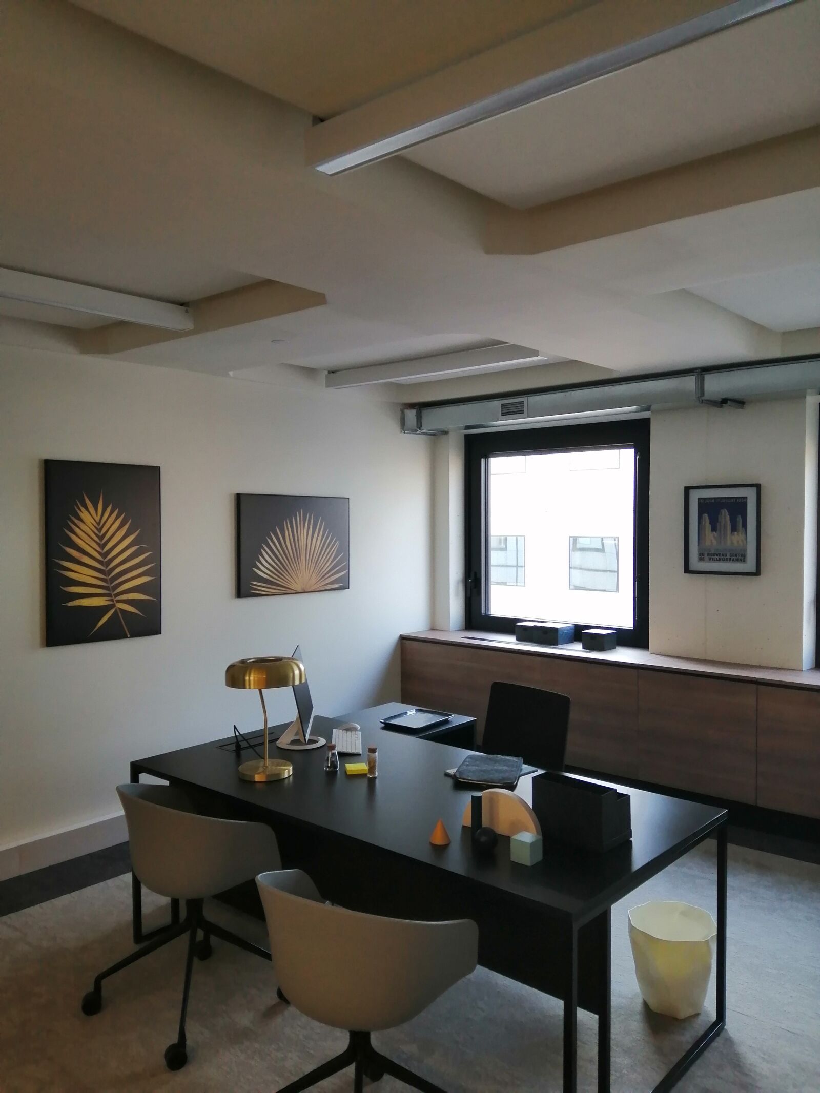 HUAWEI P SMART 2019 sample photo. Office, desk, business photography
