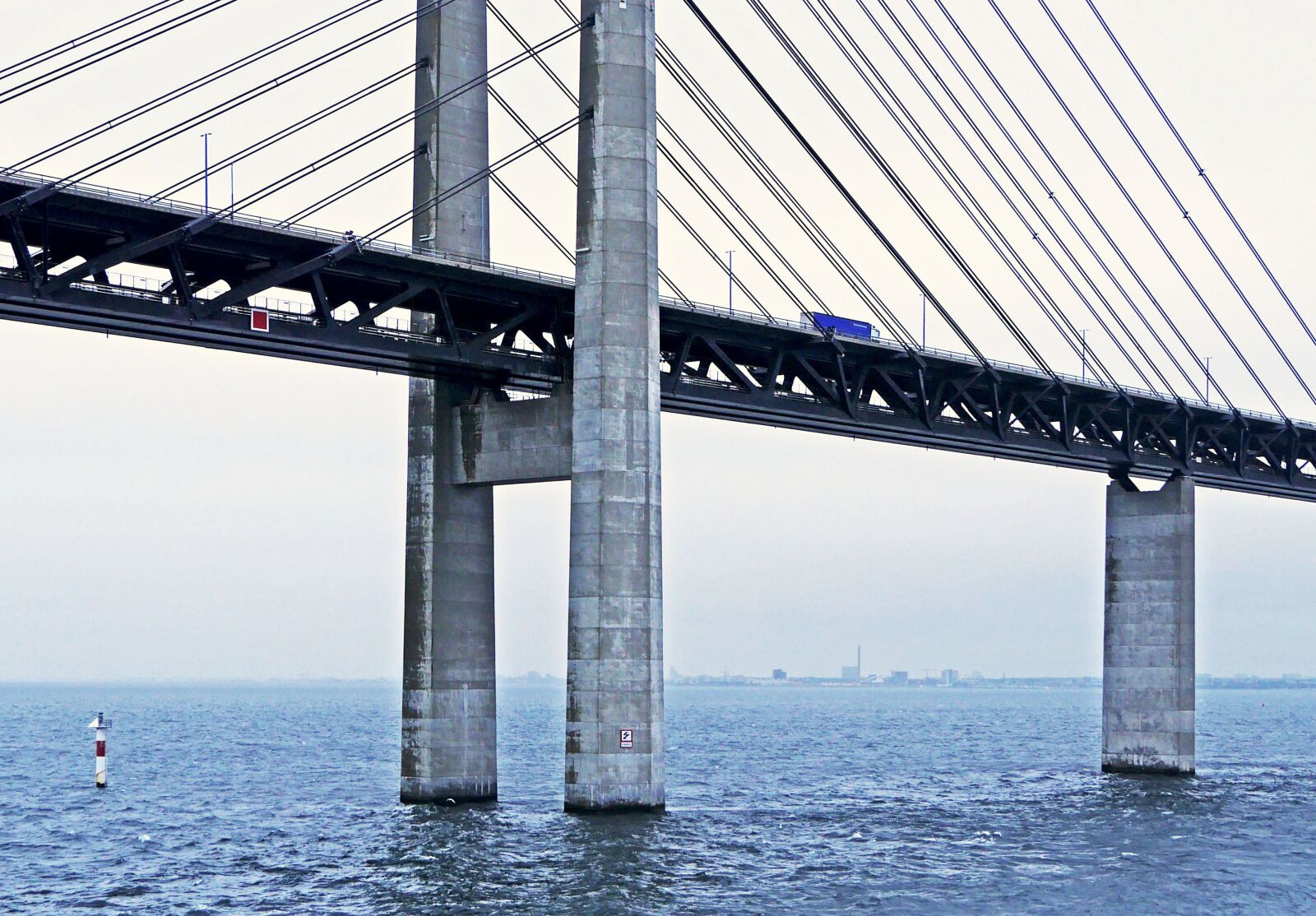 Panasonic Lumix DMC-GX8 sample photo. Oresund bridge, tractor, forty photography