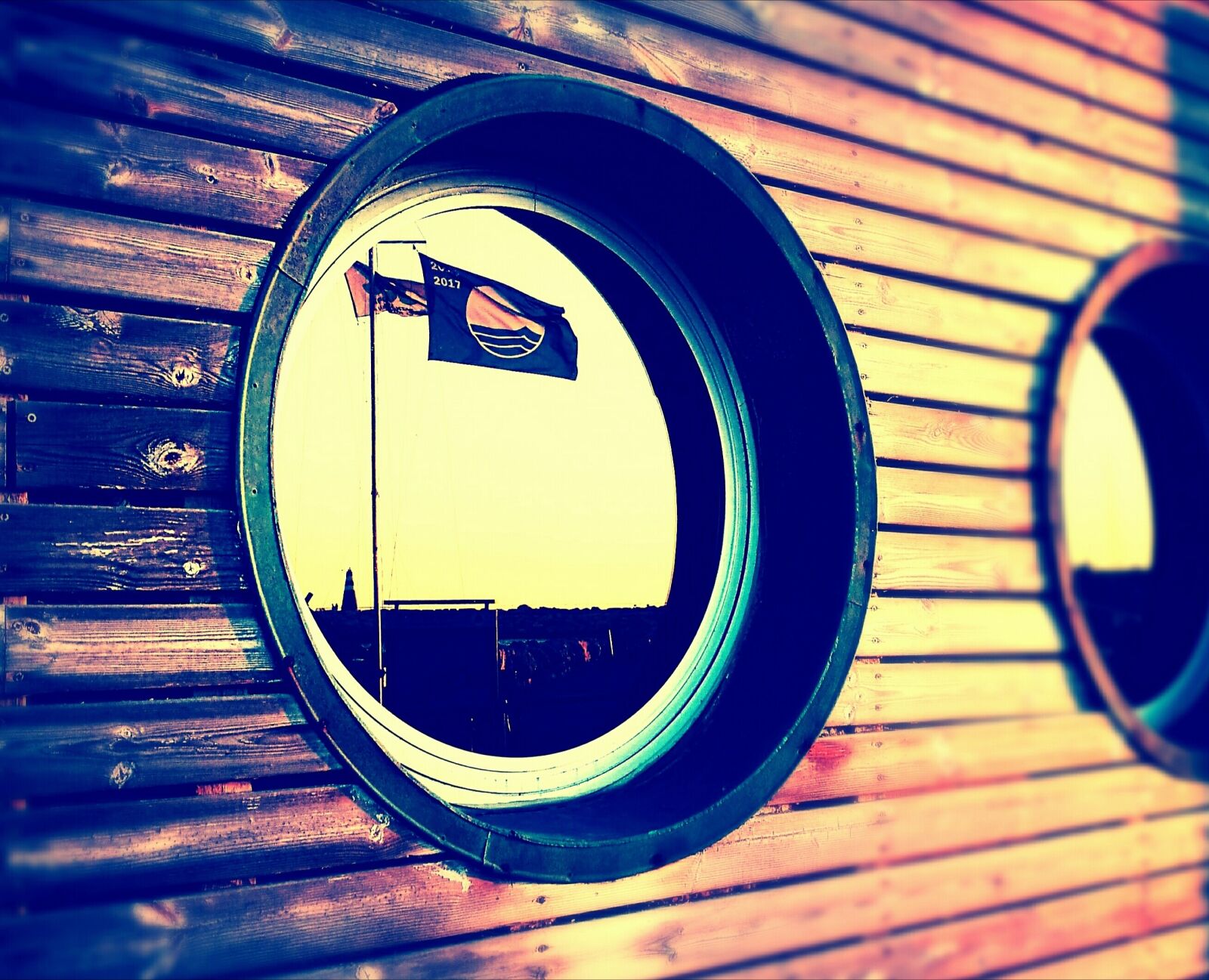 HUAWEI P9 sample photo. Port hole, reflection, sunset photography