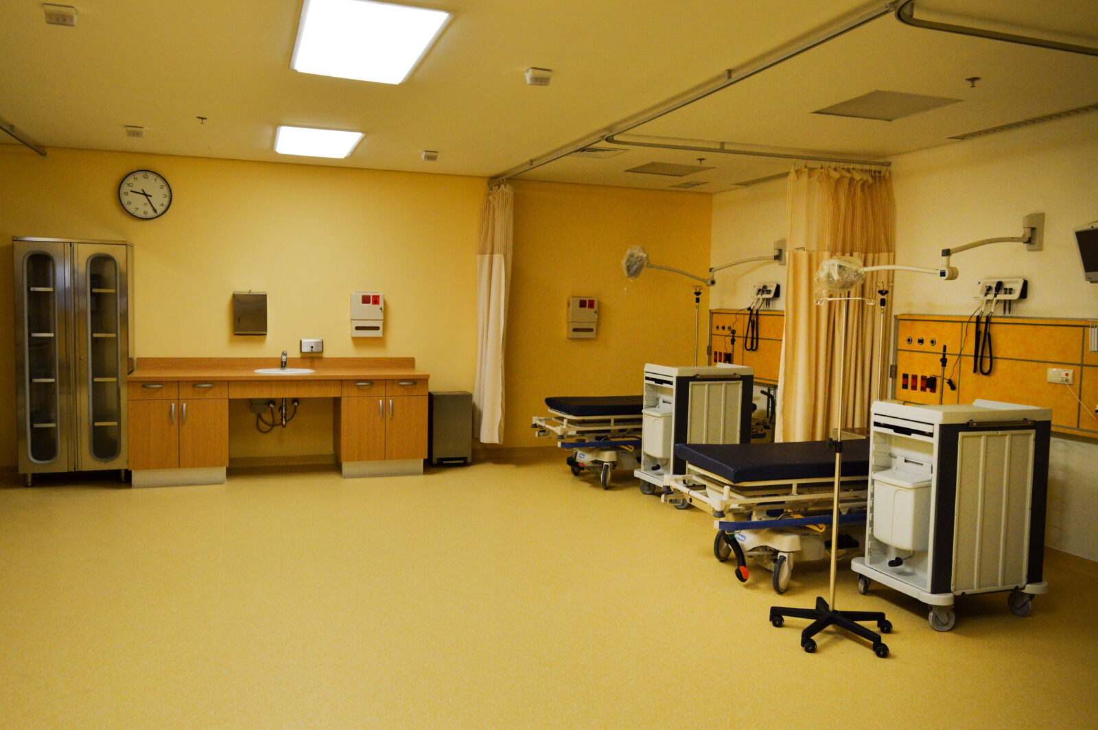 Nikon D3200 sample photo. Hospital, medical, operation, theatre photography