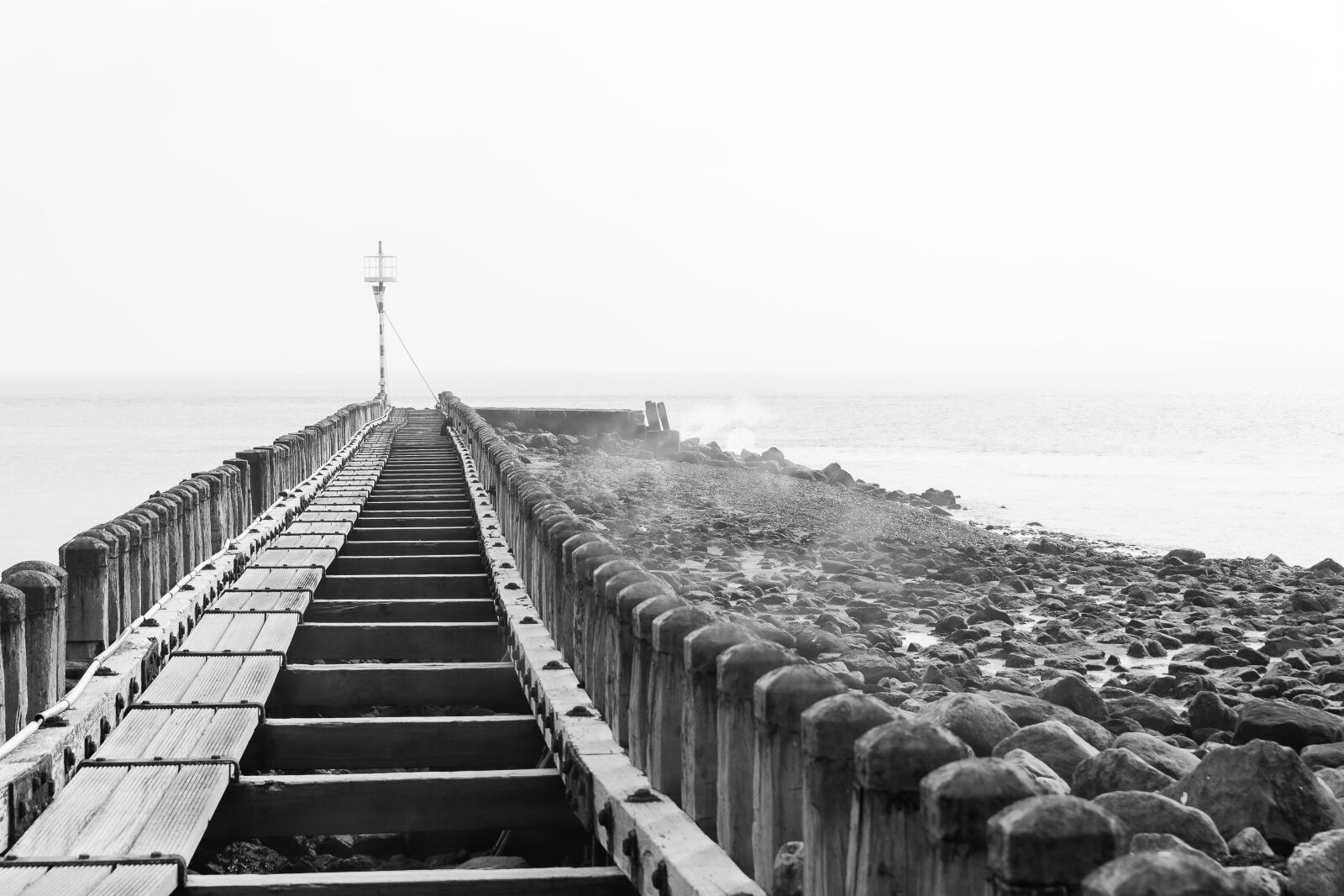 Canon EOS 5D Mark IV sample photo. Vlissingen, coast, scaffolding photography
