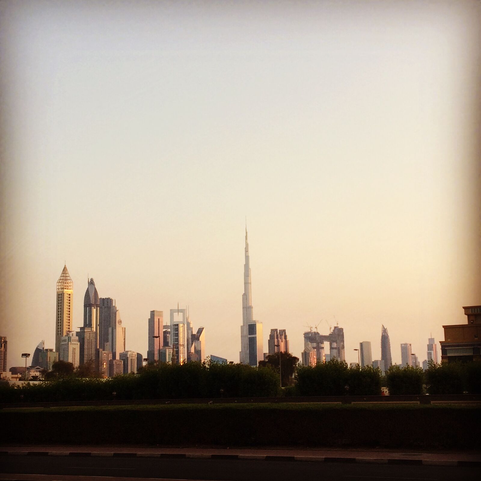 iPhone 5s back camera 4.15mm f/2.2 sample photo. Dubai photography