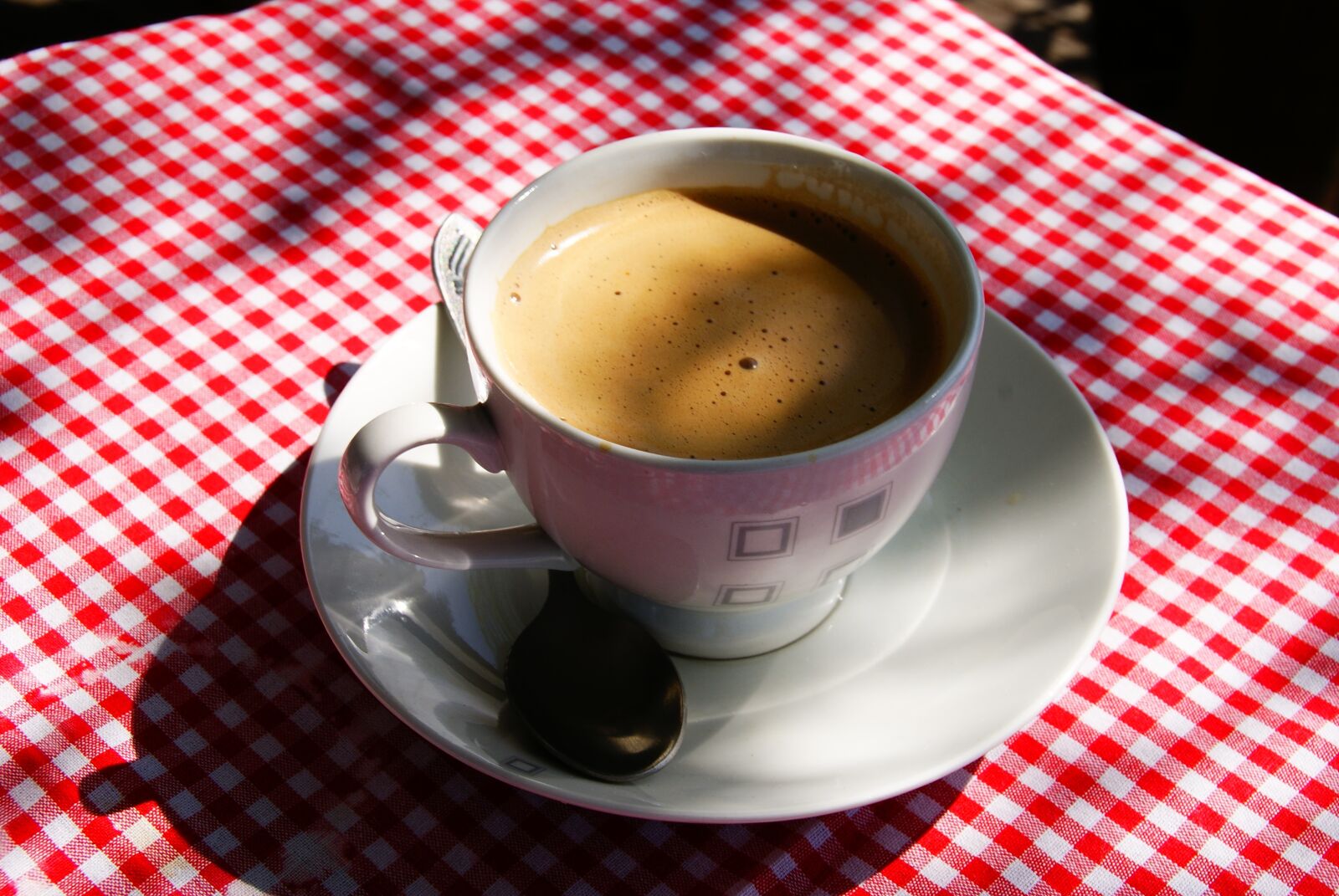 Sony Alpha DSLR-A200 sample photo. Coffee, teacup, a cup photography