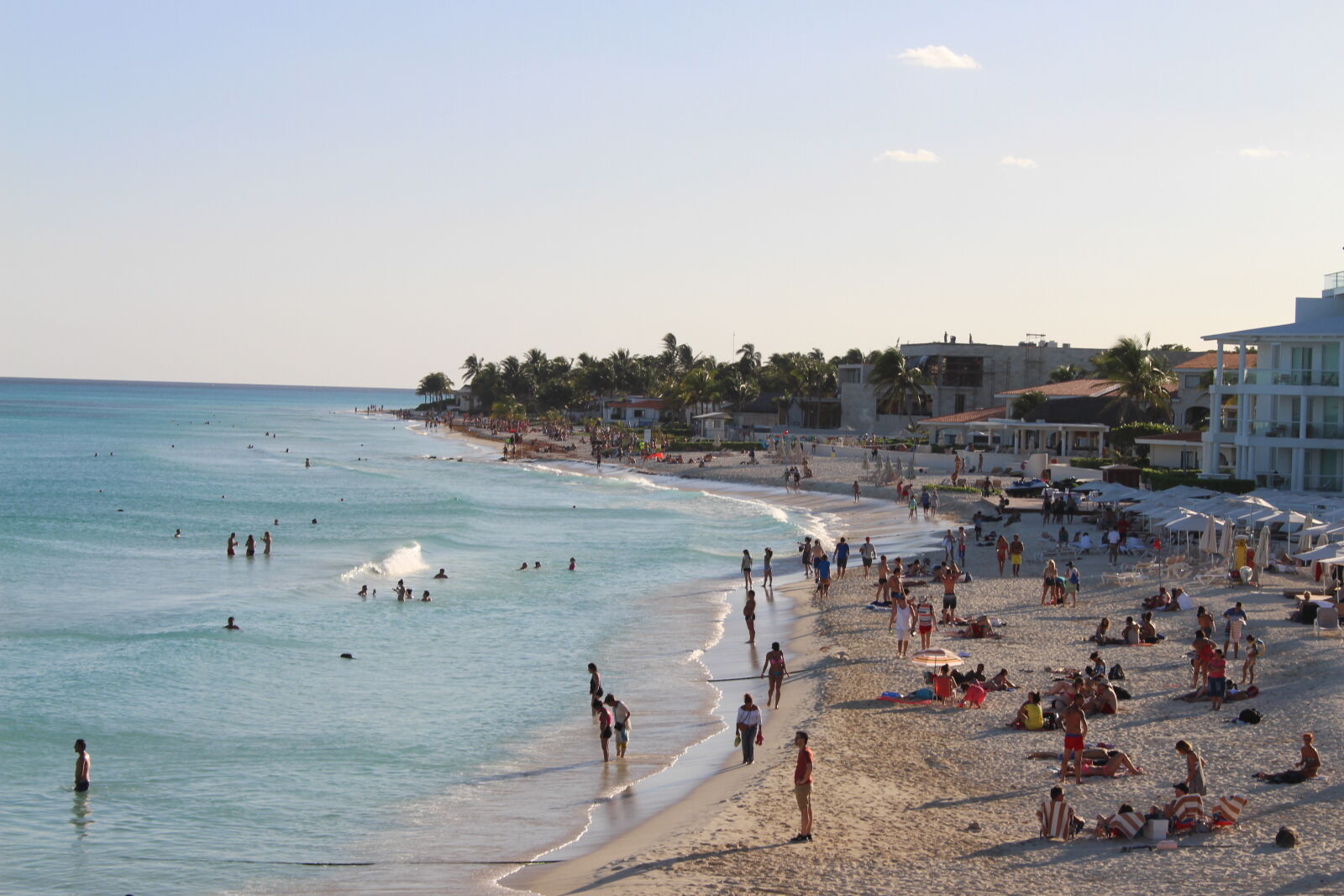 Canon EOS 700D (EOS Rebel T5i / EOS Kiss X7i) sample photo. Beach, hotel, ocean, sea photography