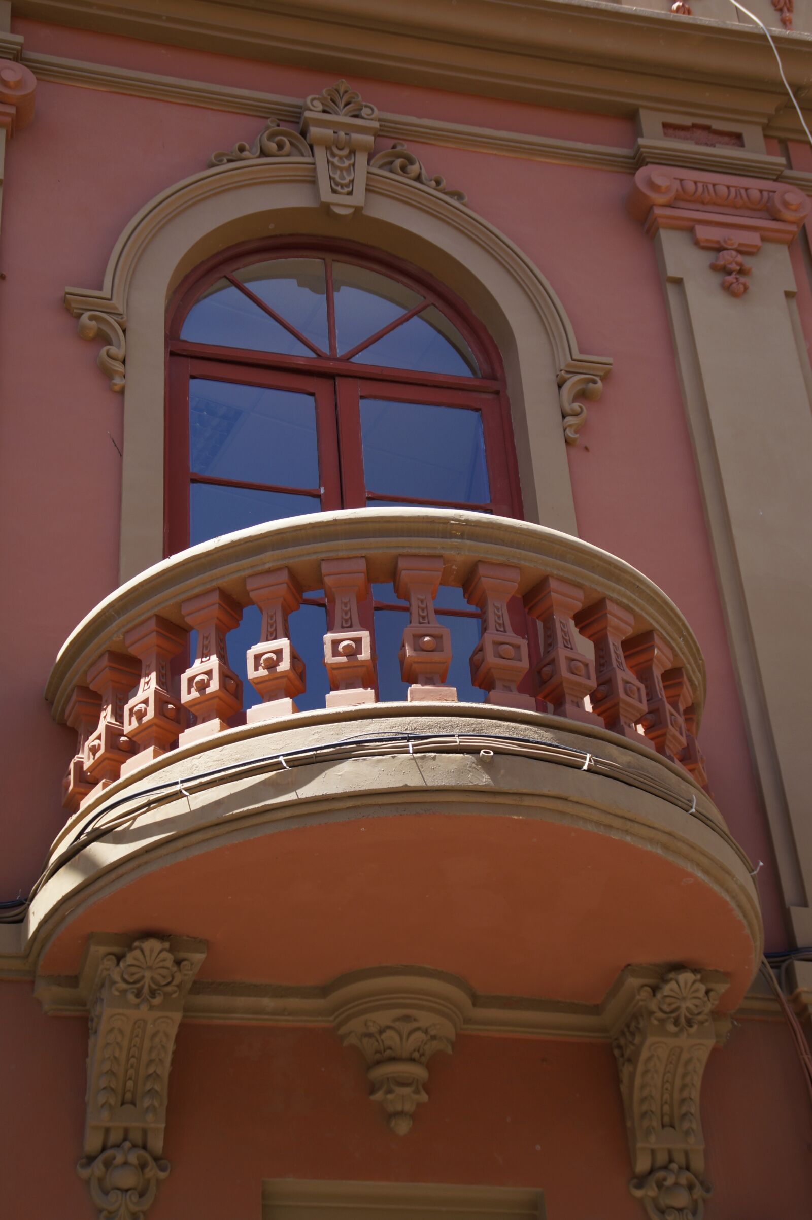 Sony SLT-A58 sample photo. Balcony, facade, window photography