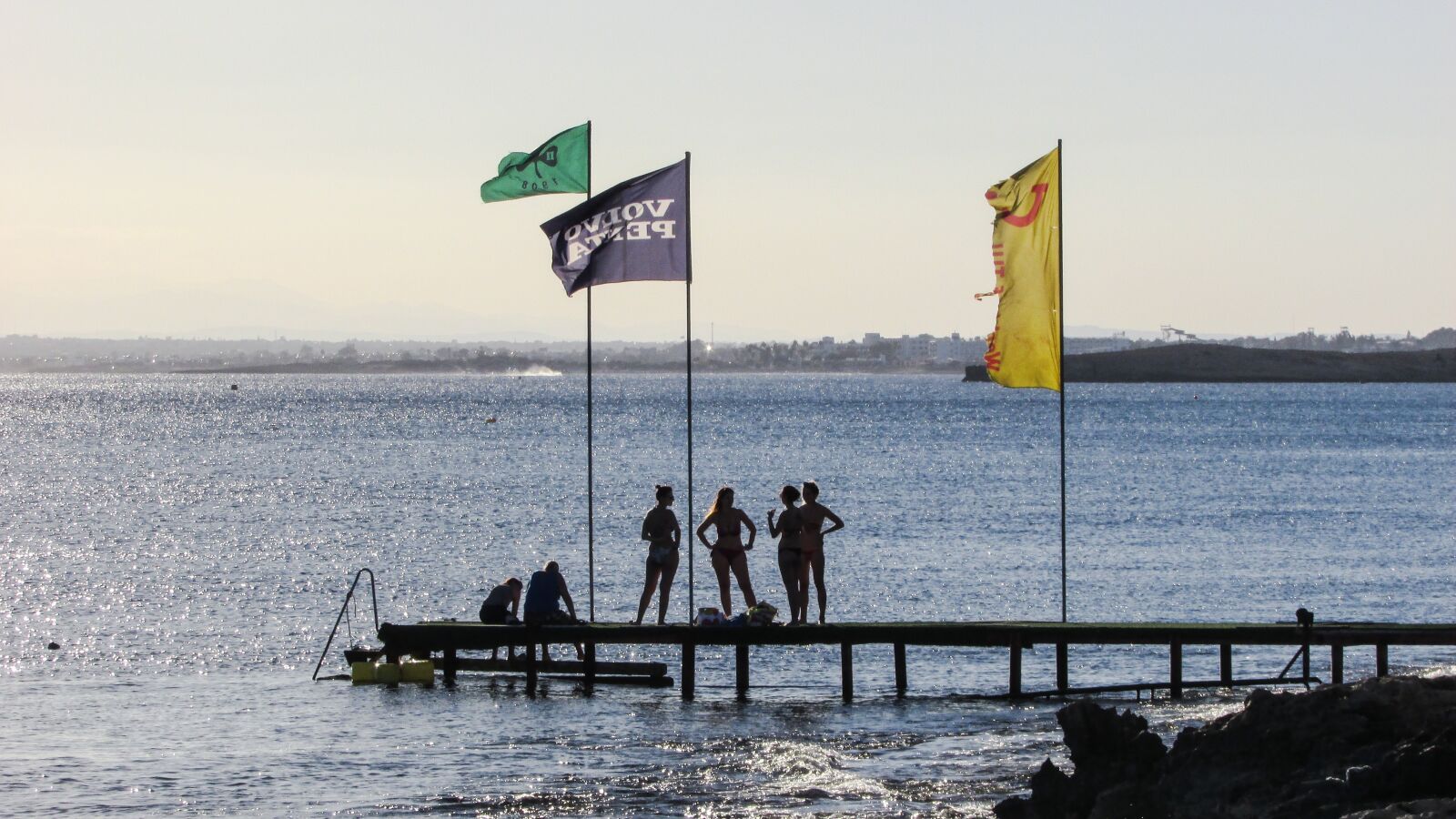 Canon PowerShot SX400 IS sample photo. Jetty, beach, people photography