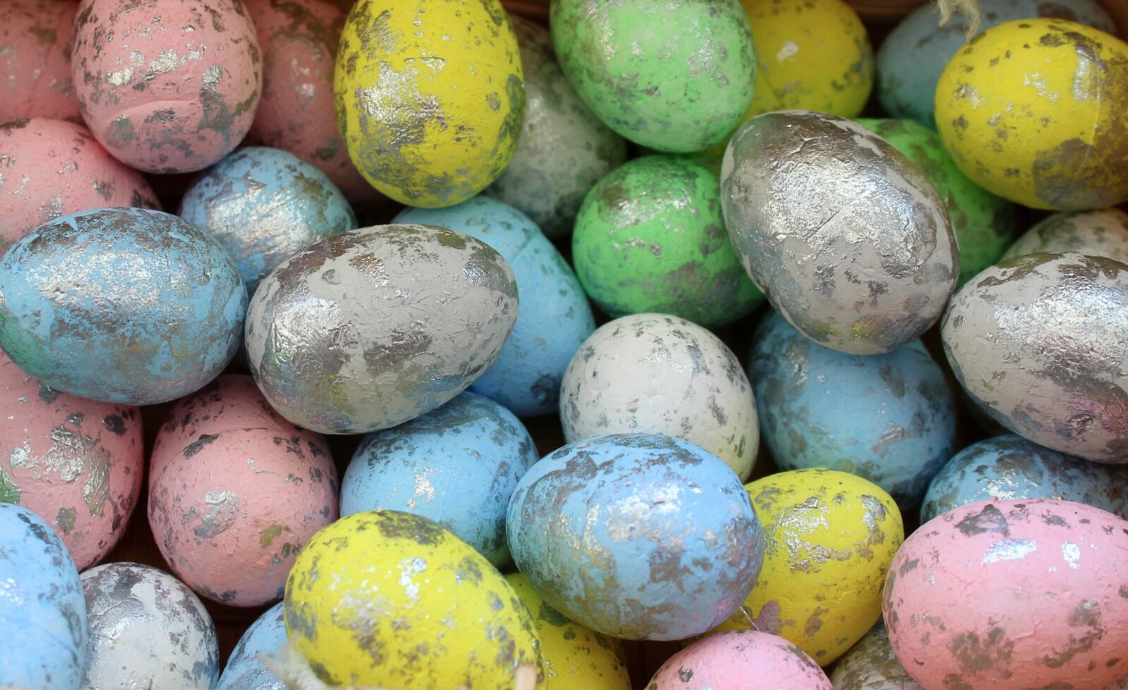 Canon EOS 1200D (EOS Rebel T5 / EOS Kiss X70 / EOS Hi) sample photo. Eggs, decoration, eating photography