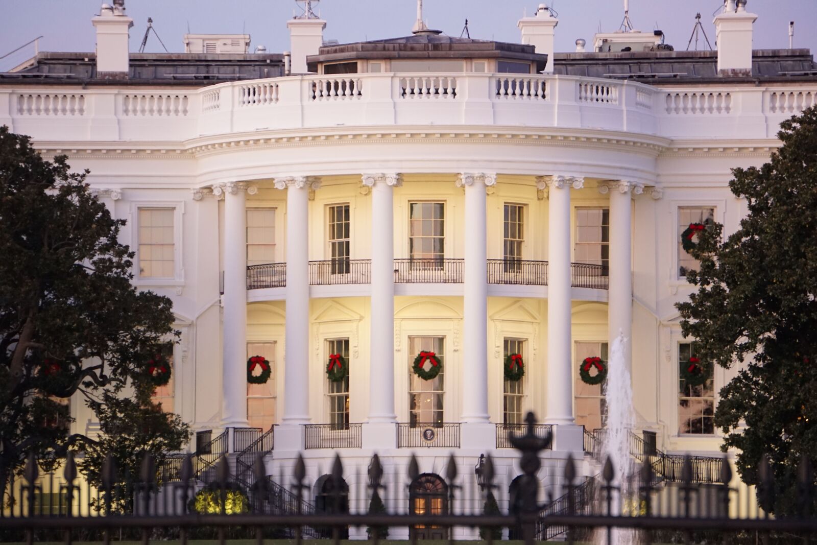 Sony E 55-210mm F4.5-6.3 OSS sample photo. The white house, united photography