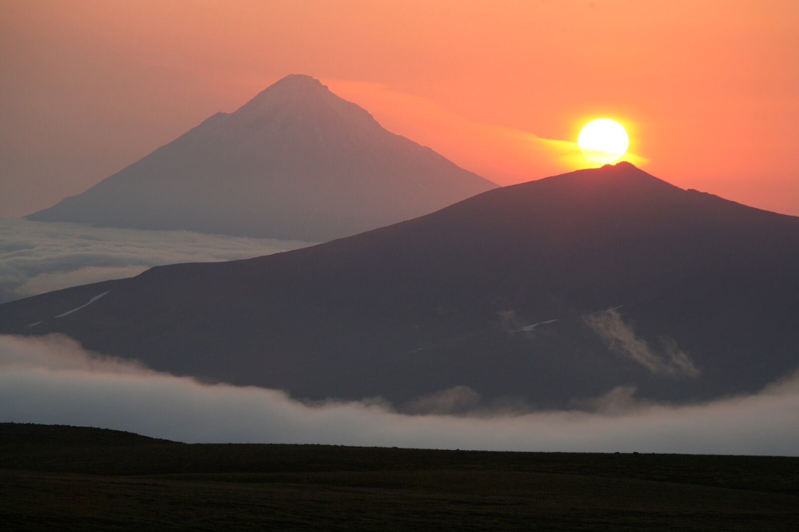 Canon EOS 5D sample photo. Volcano, sunset, evening photography