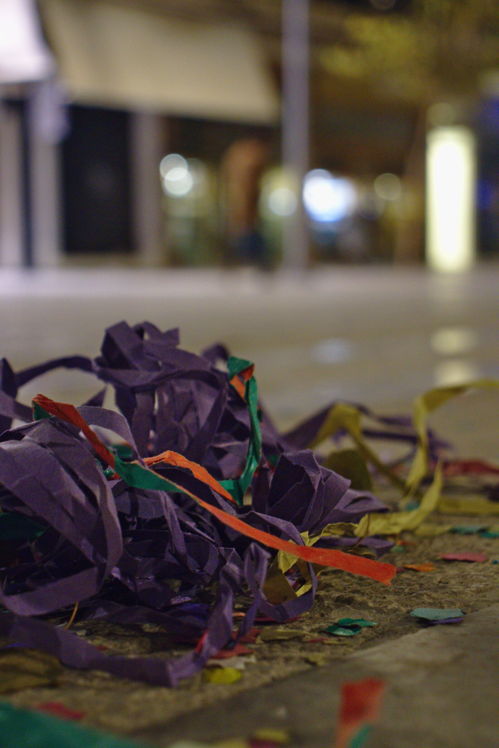 Canon EOS 800D (EOS Rebel T7i / EOS Kiss X9i) sample photo. Garland, halloween, celebration photography