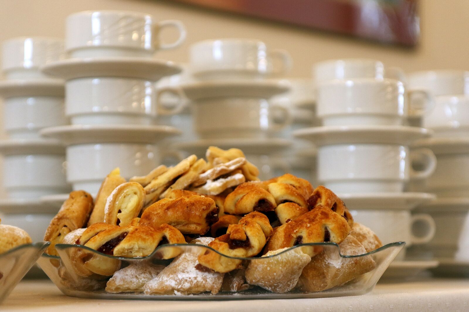 Canon EOS 7D Mark II sample photo. Cakes, coffee, treat photography