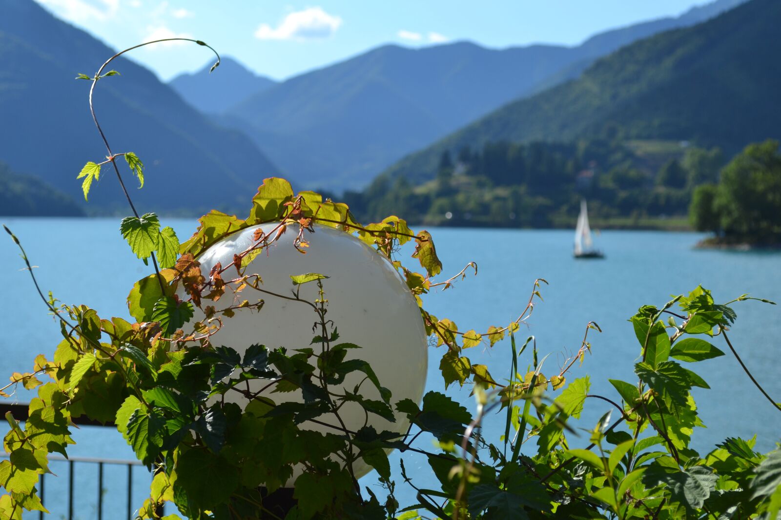 Nikon D3100 sample photo. Lake, landscape, italy photography