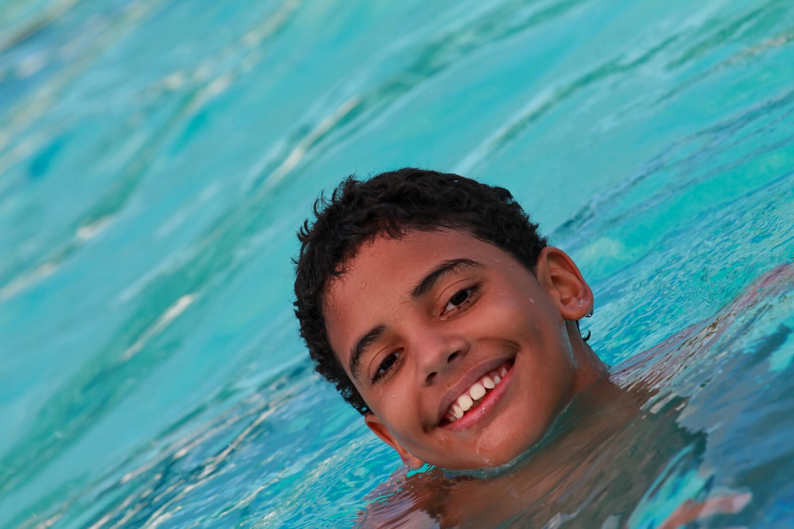 Canon EF 70-200mm F4L USM sample photo. Swimming, child, pool photography