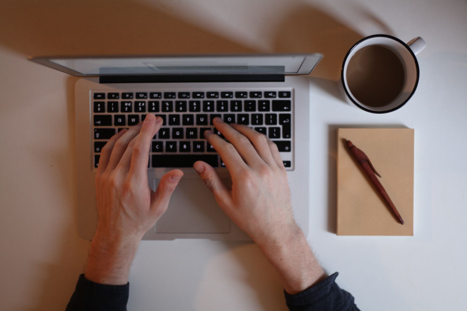 Canon EOS 5D Mark II sample photo. Laptop, hands, coffee photography