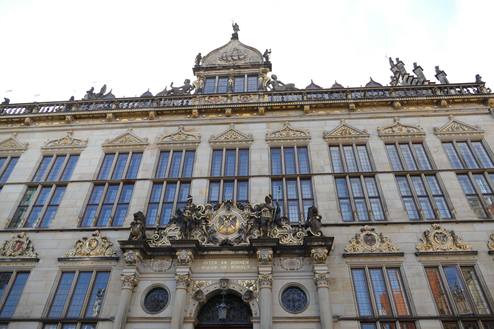 Panasonic Lumix DMC-FZ1000 sample photo. Bremen, hanseatic city, market photography