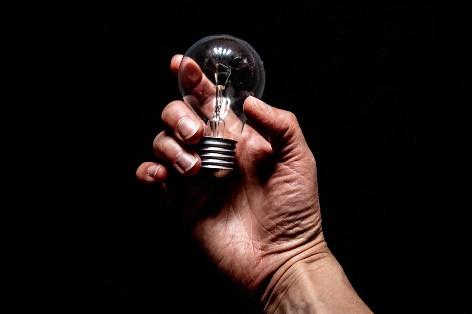 Canon EOS 77D (EOS 9000D / EOS 770D) sample photo. Hand, idea, business photography