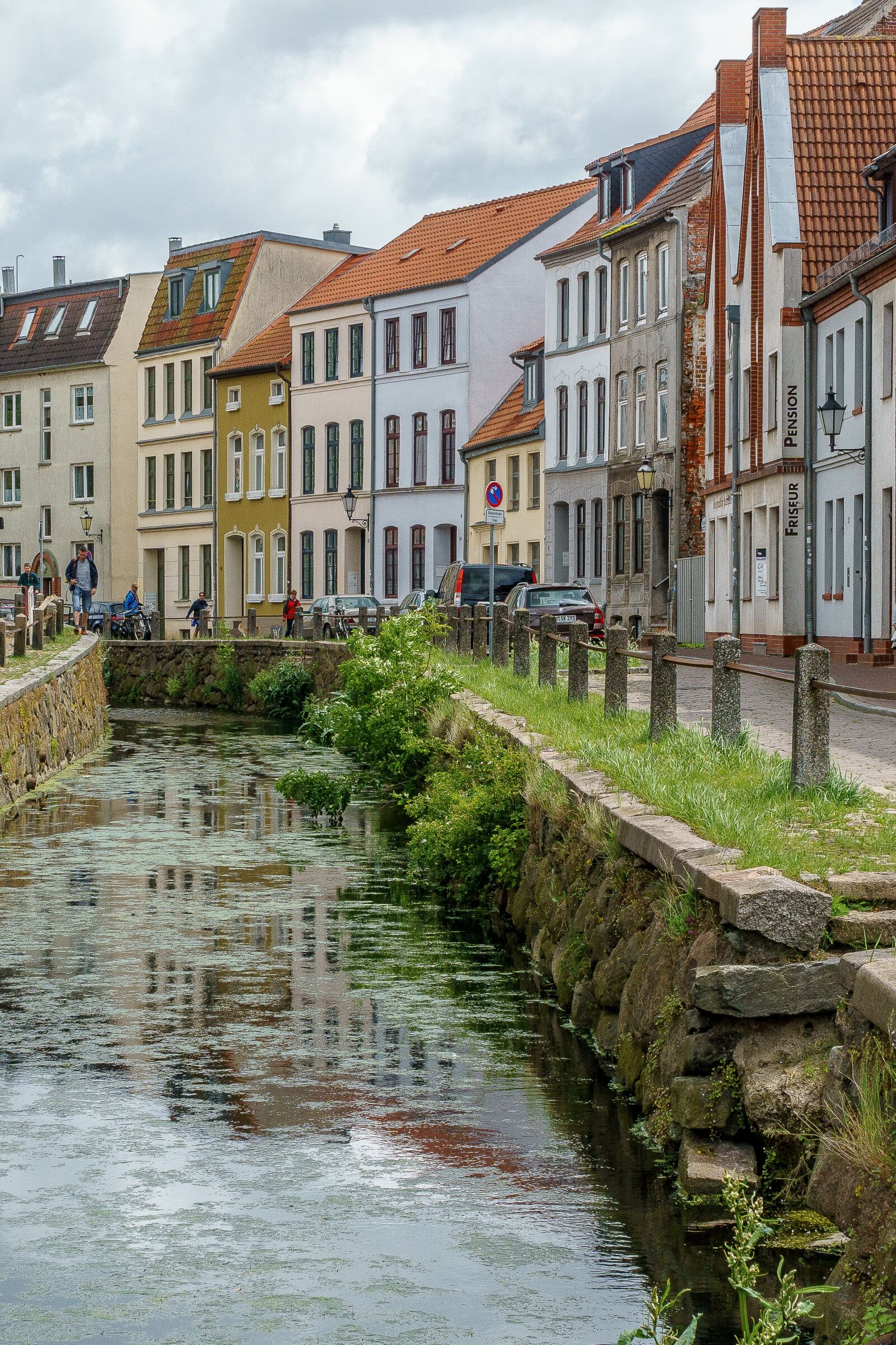 Sony a6000 + Sony E PZ 18-105mm F4 G OSS sample photo. Wismar, channel, water photography