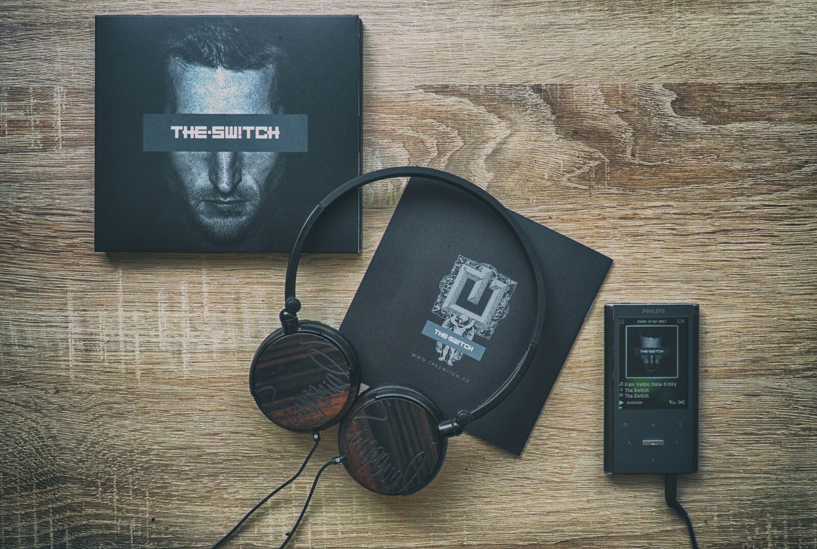 Olympus OM-D E-M10 sample photo. Music, player, electronics photography