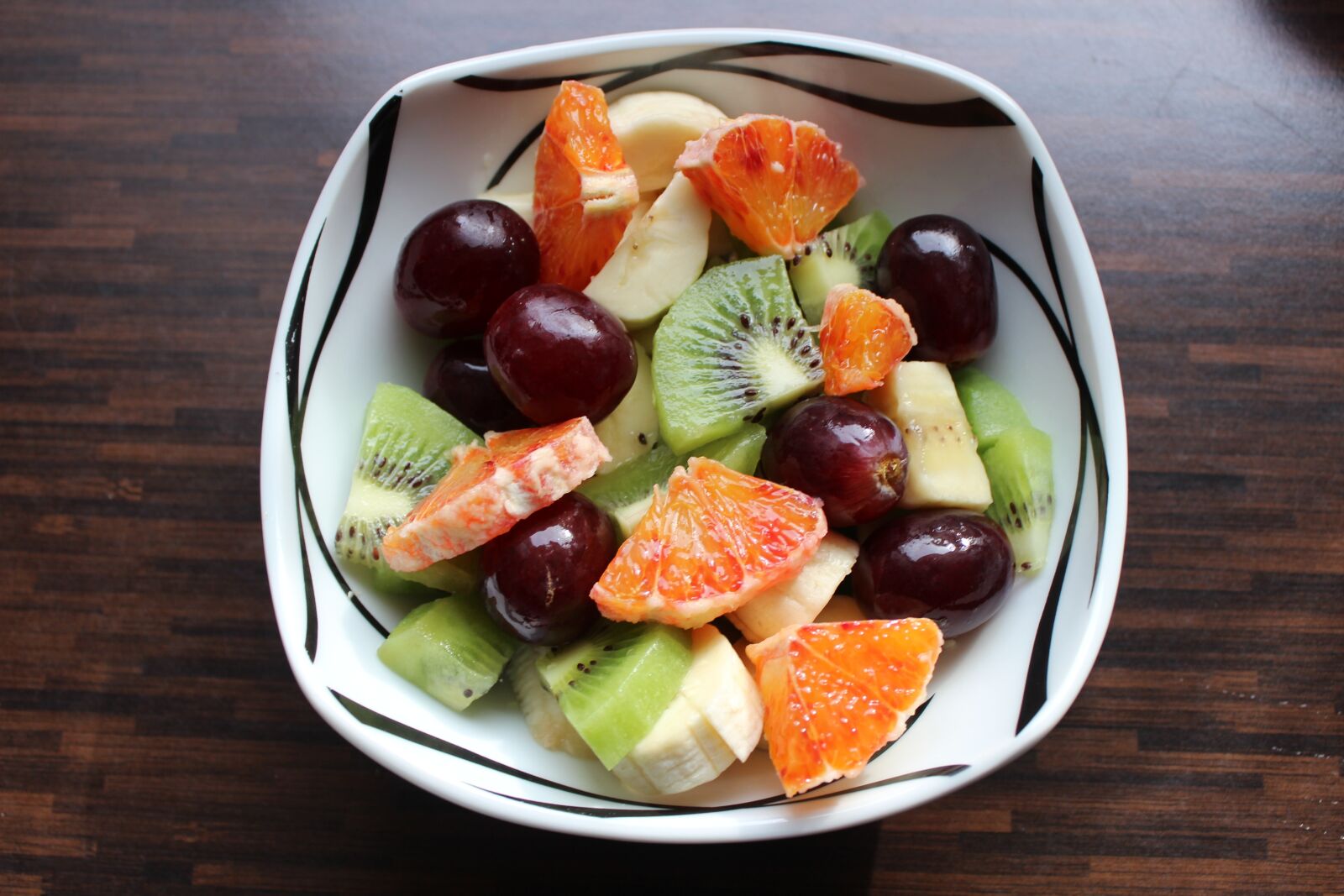 Canon EOS 600D (Rebel EOS T3i / EOS Kiss X5) sample photo. Fruit, fruit salad, raw photography