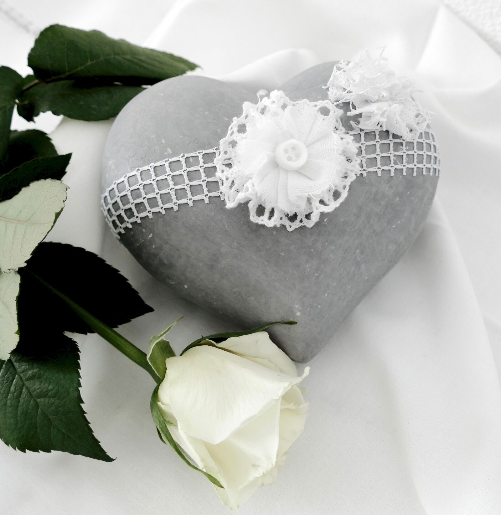 Panasonic Lumix DMC-FZ1000 sample photo. Flower, wedding, rose photography