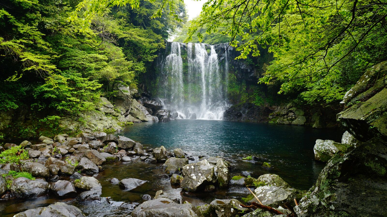 Sony Alpha NEX-F3 + Sony E 18-55mm F3.5-5.6 OSS sample photo. Jeju island falls cheonjeyeon photography