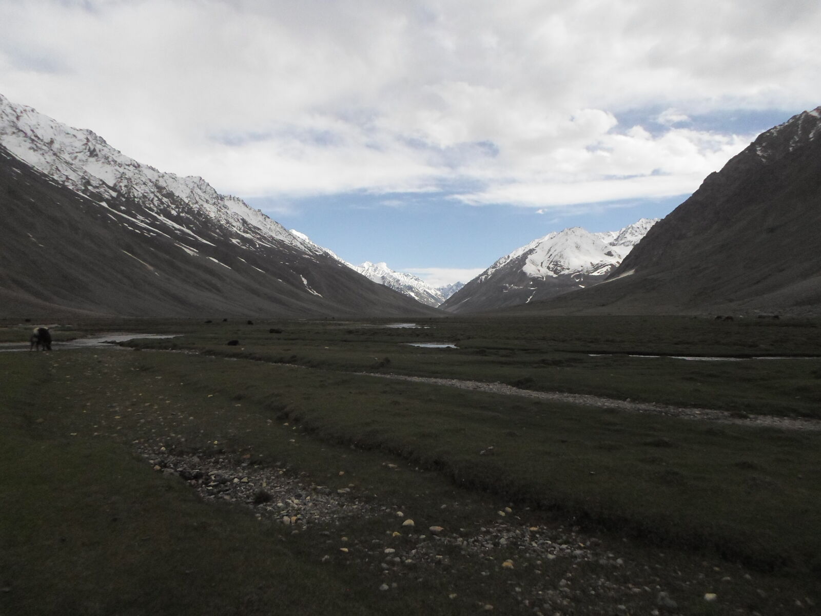 Samsung ES95 sample photo. Barsat, beauity, gilgit, gulaghmuli photography