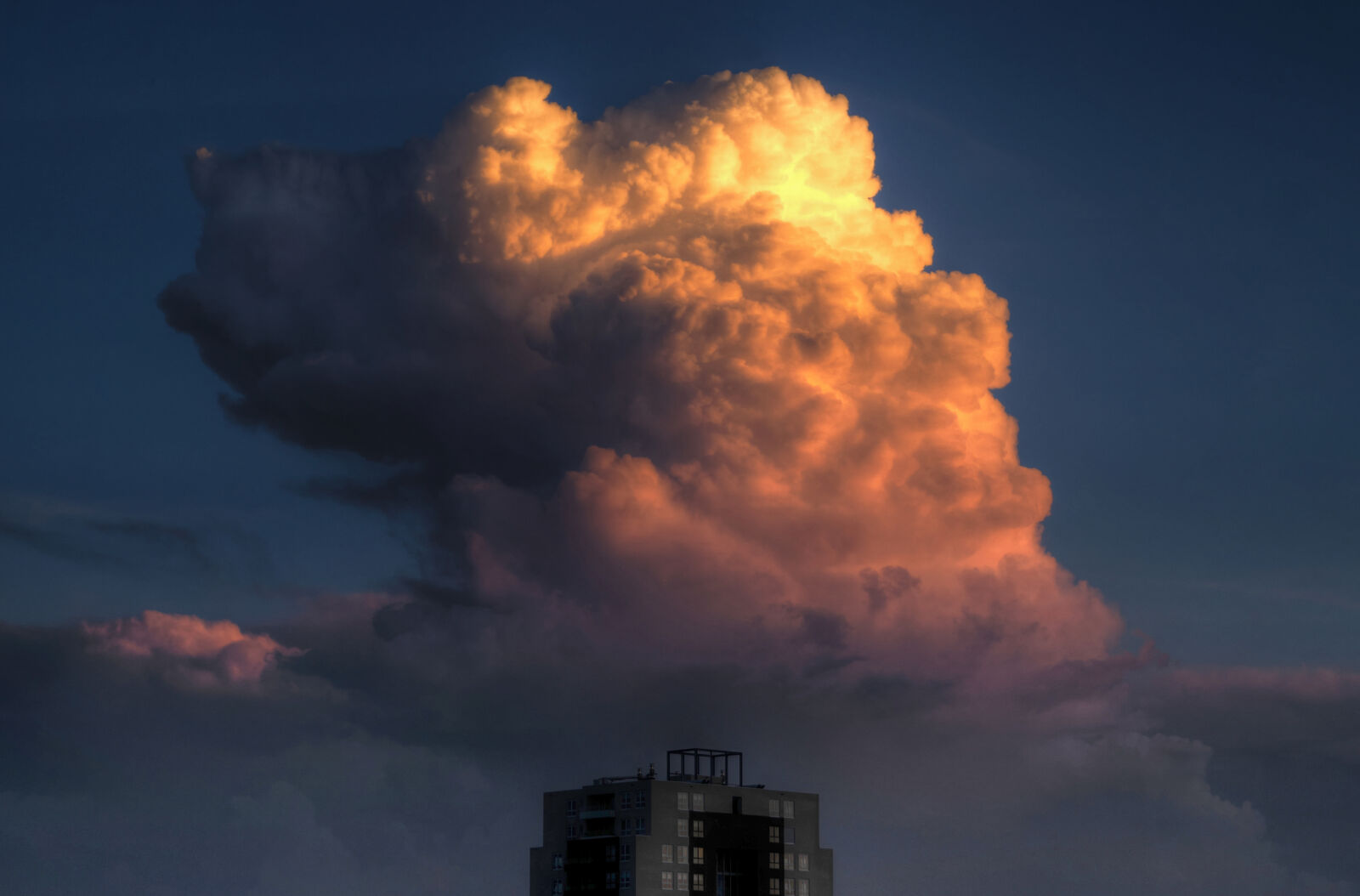 Sony DT 18-55mm F3.5-5.6 SAM II sample photo. Cloud photography