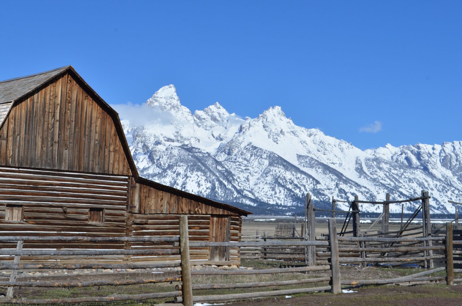 Nikon D7000 sample photo. Tetons, barn, antelope flats photography