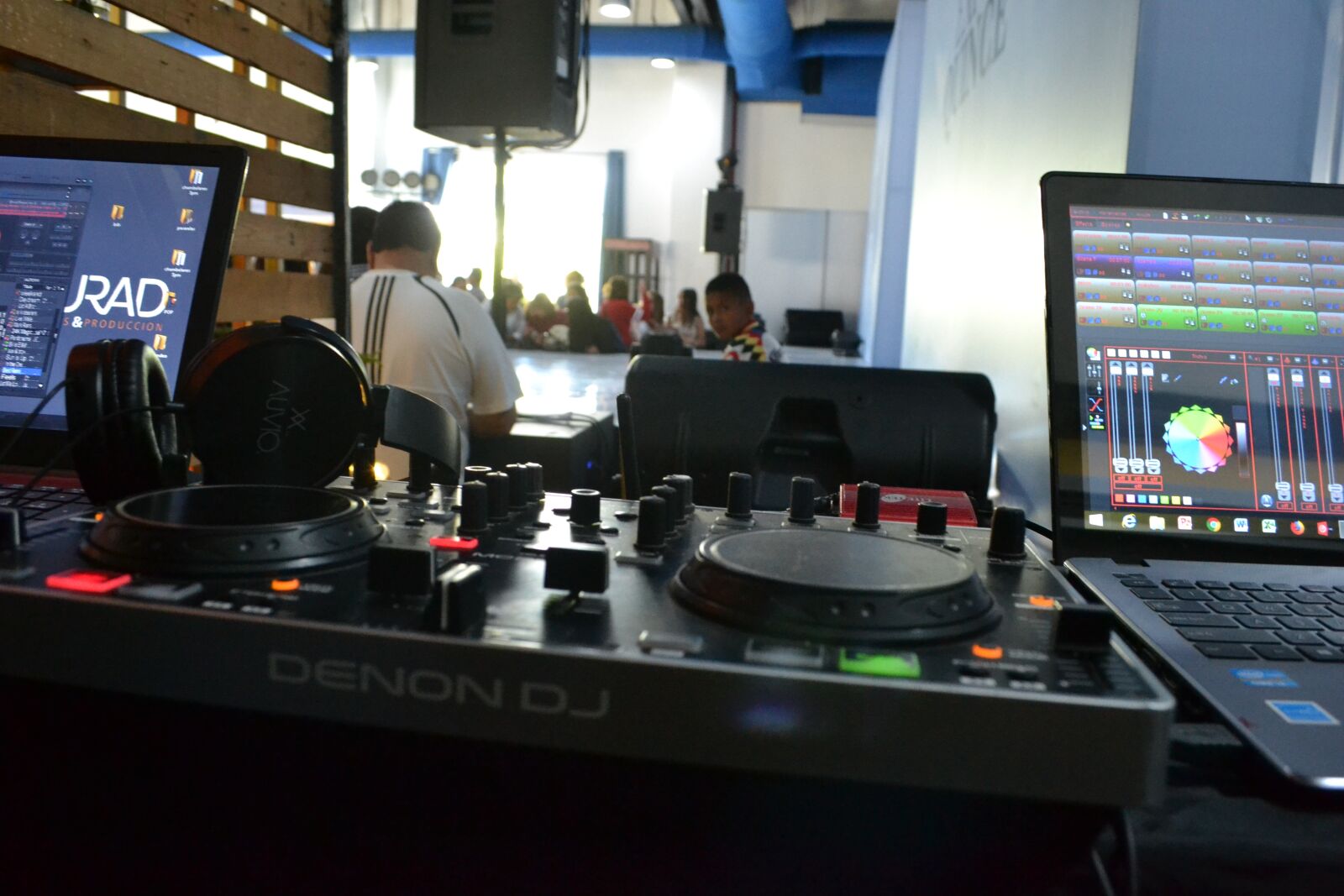 Nikon D3100 sample photo. Audio, evento, dj photography