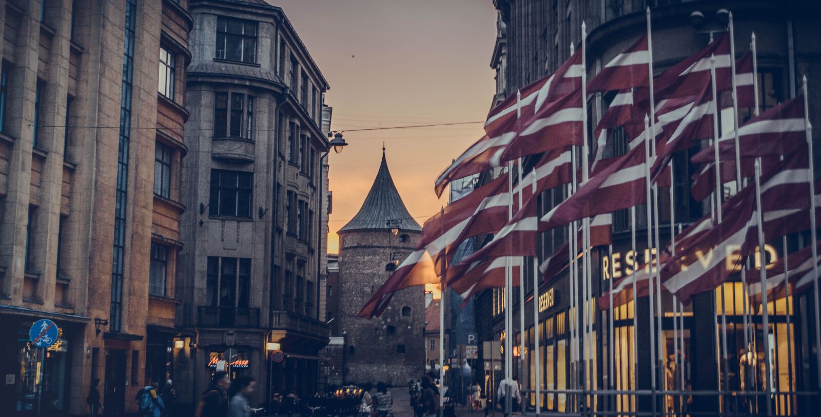 Nikon D3200 sample photo. City, flag, architecture photography