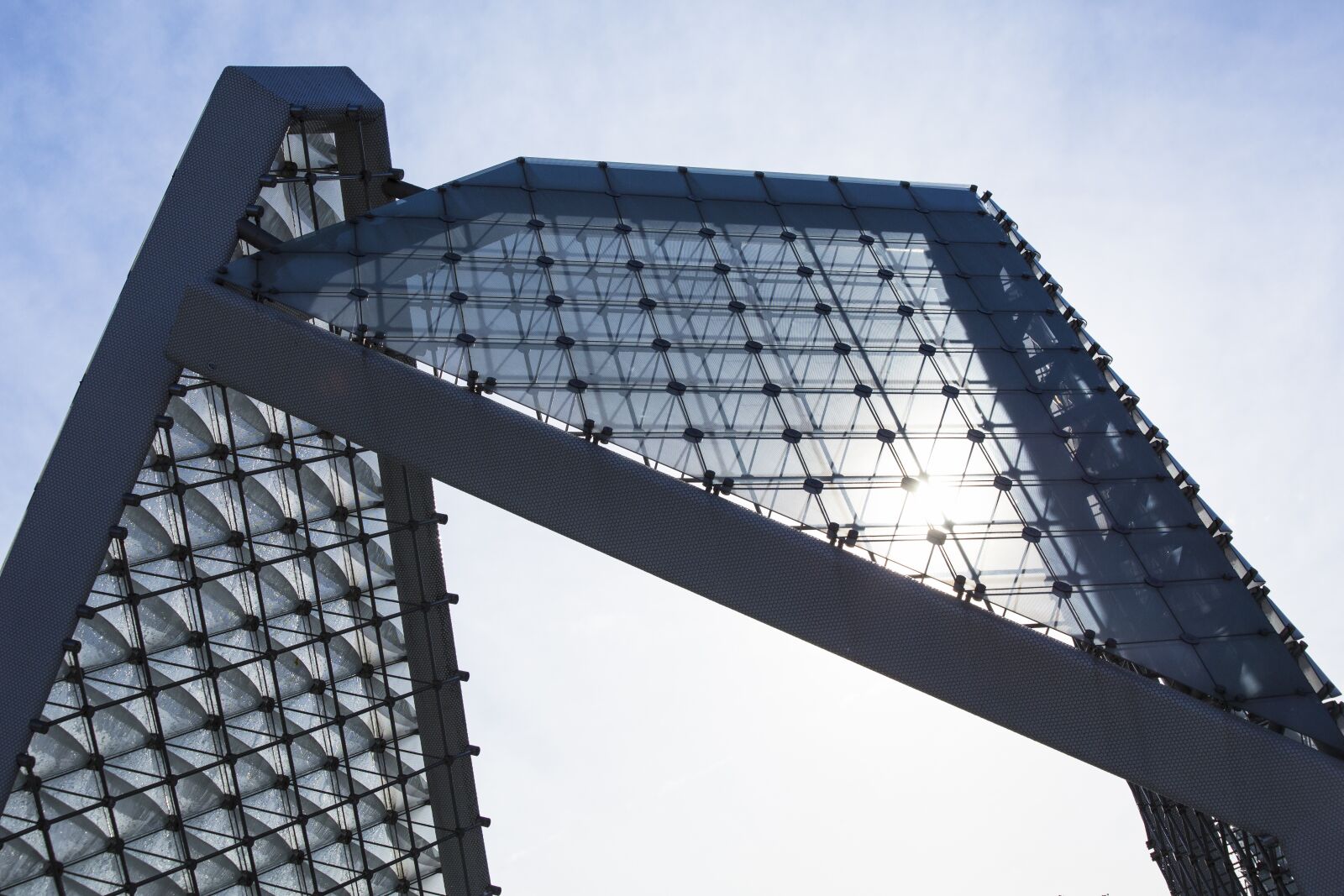 Canon EF 70-300mm F4-5.6 IS USM sample photo. Architecture, glass, facade photography