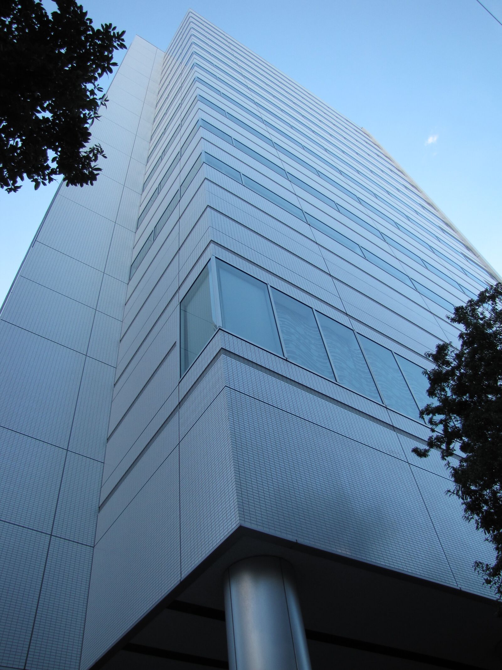 Canon PowerShot SX10 IS sample photo. Tokyo, office, commercial building photography