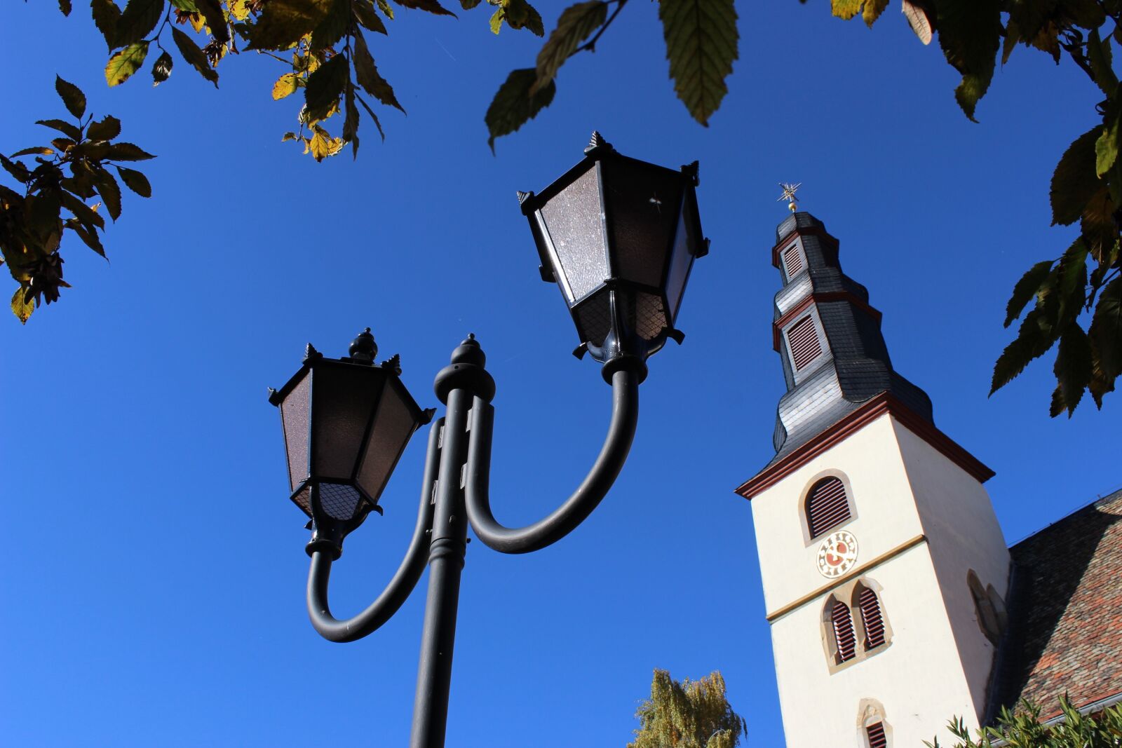 Canon EOS 600D (Rebel EOS T3i / EOS Kiss X5) sample photo. Blue sky, church buildings photography