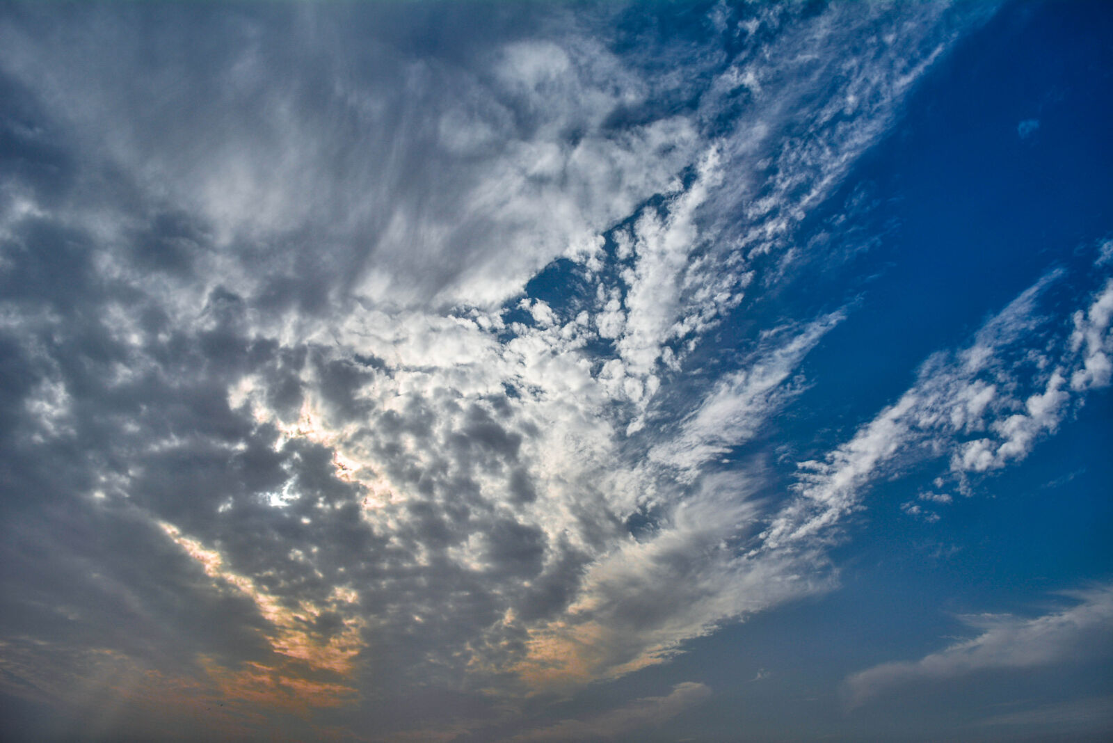 Nikon D5200 sample photo. Clouds, cloudscape, dawn, daylight photography