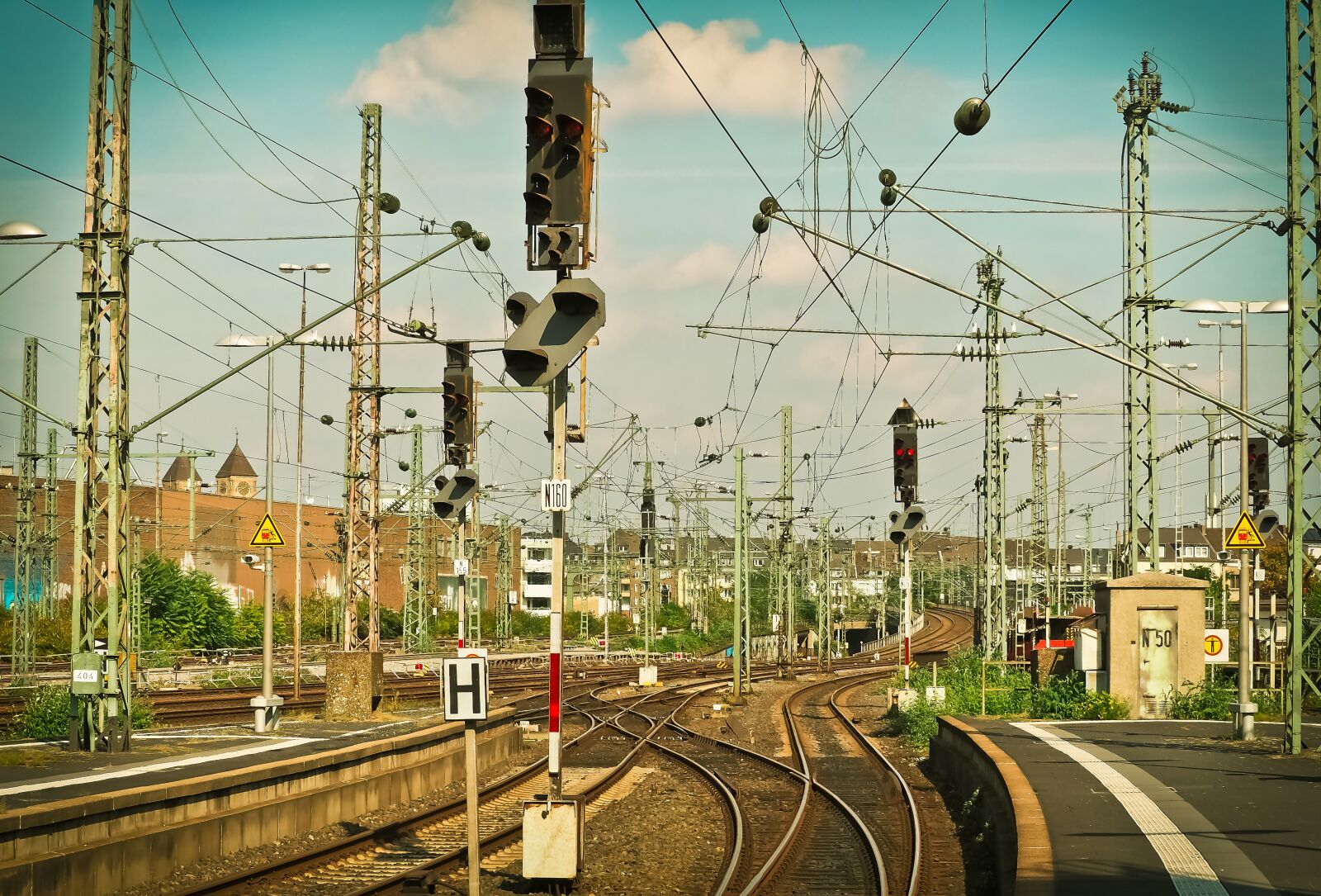 Olympus OM-D E-M10 sample photo. Train, railway, station photography