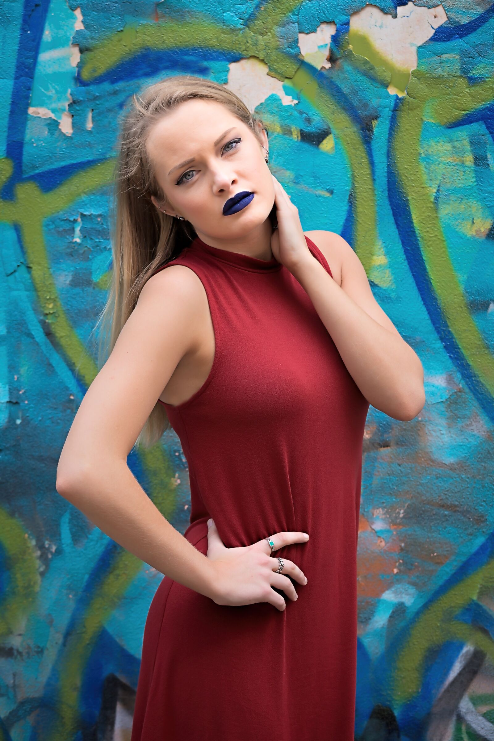 Canon EF 70-200mm F4L IS USM sample photo. Fashion, female, lipstick photography