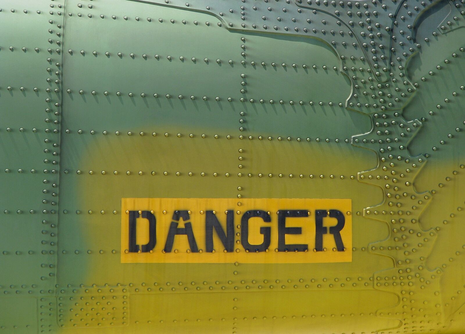 Canon POWERSHOT S5 IS sample photo. Danger, military aircraft, metal photography