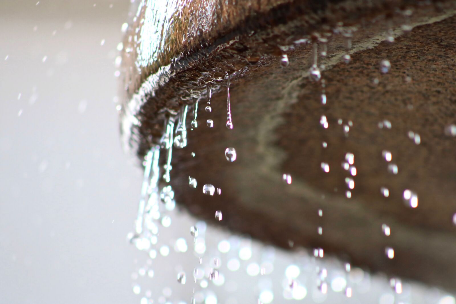 Canon EOS 750D (EOS Rebel T6i / EOS Kiss X8i) sample photo. Water, drip, fountain photography