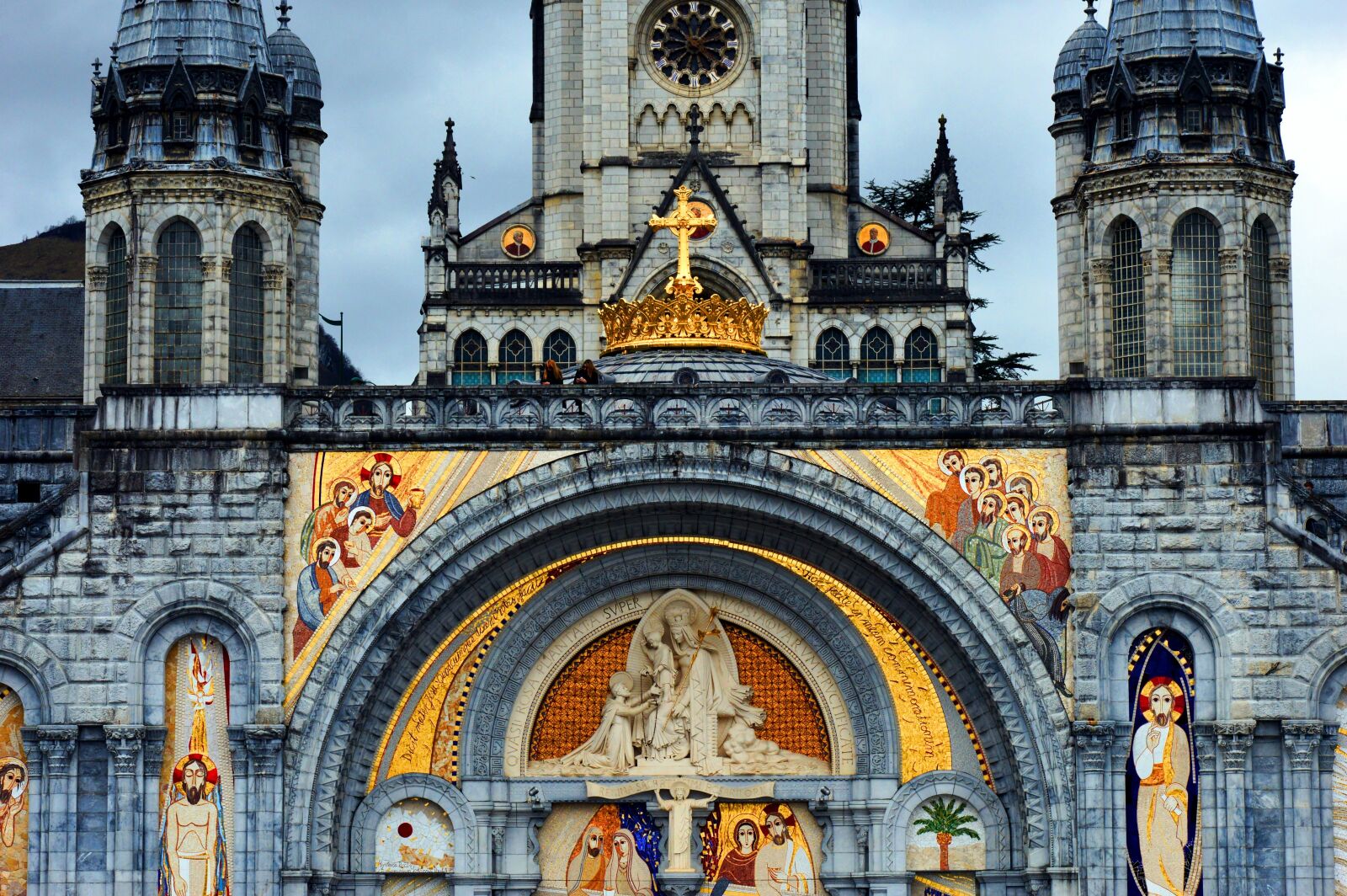 Nikon D3200 sample photo. Heavy, sanctuary, basilica of photography
