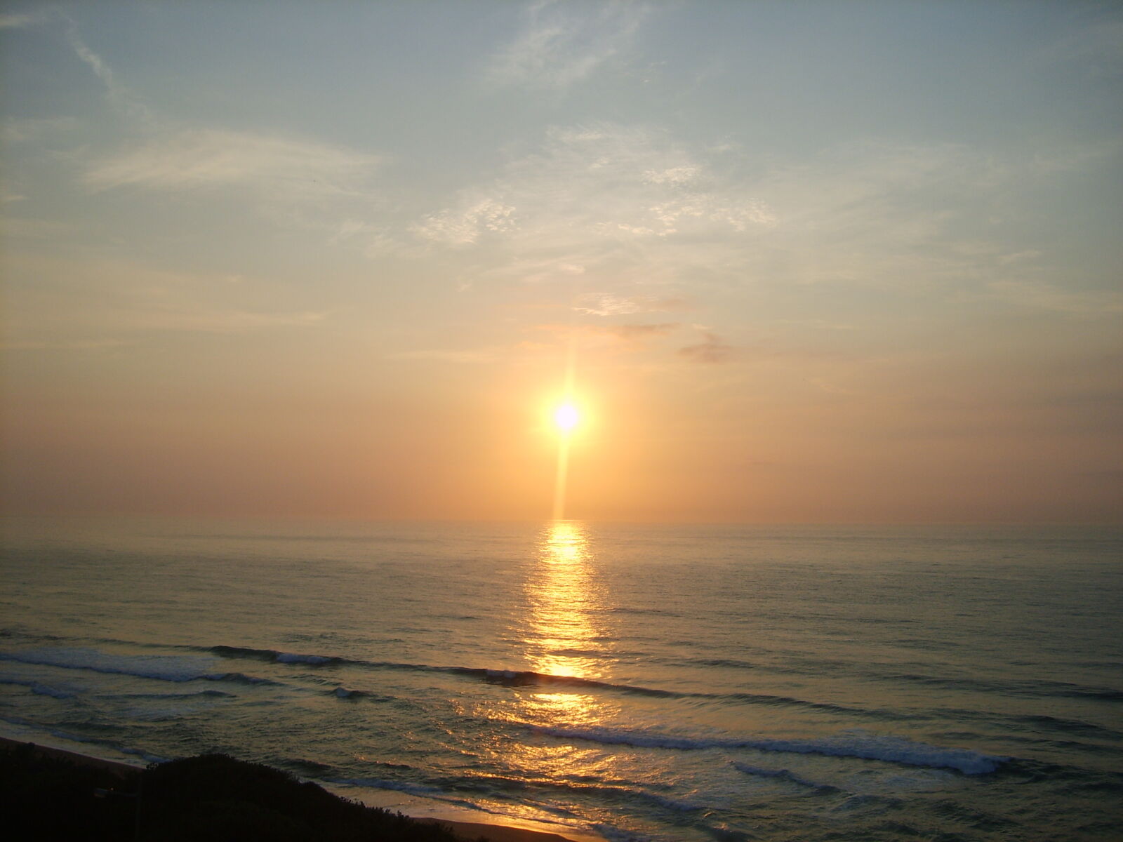 Samsung Digimax S500 / Kenox S500 / Digimax Cyber 530 sample photo. Morning, sky, sea, sun photography