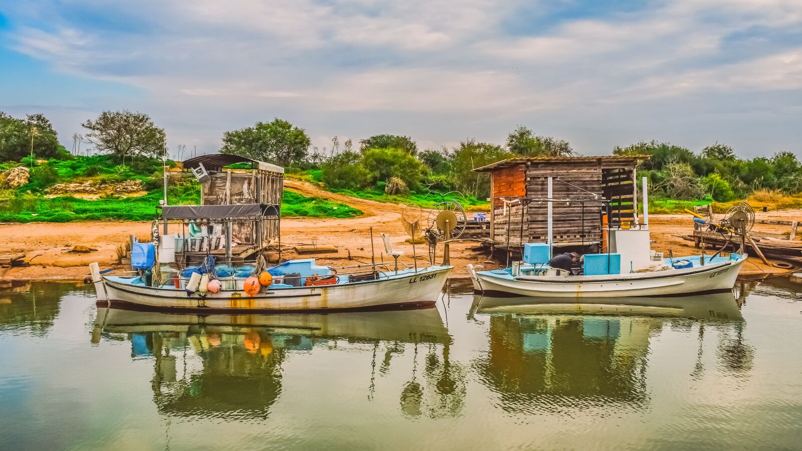 Nikon D3300 sample photo. Fishing boats, dock, fishing photography