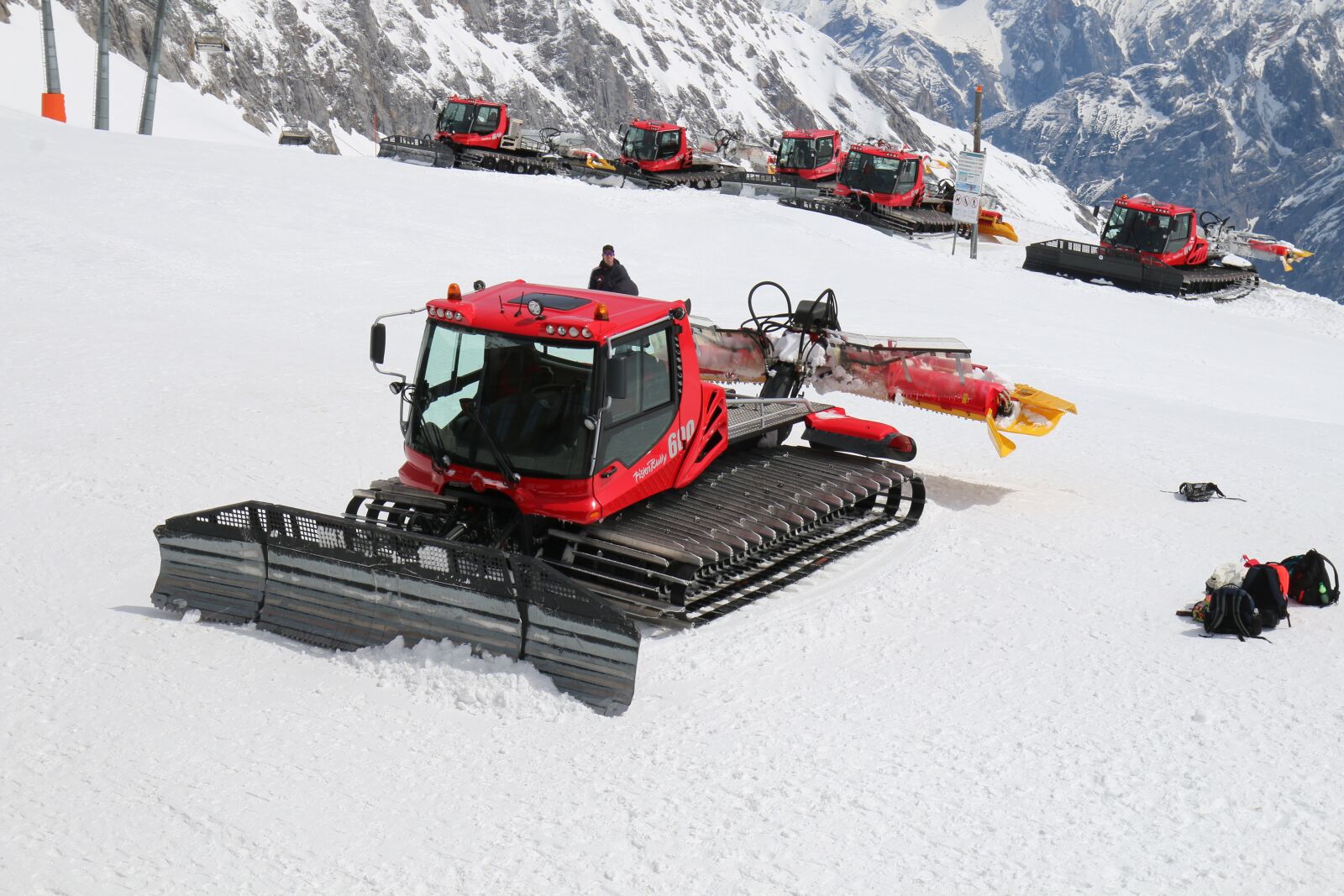 Canon EOS 70D + Canon EF 16-35mm F4L IS USM sample photo. Technology, snow groomer, winter photography