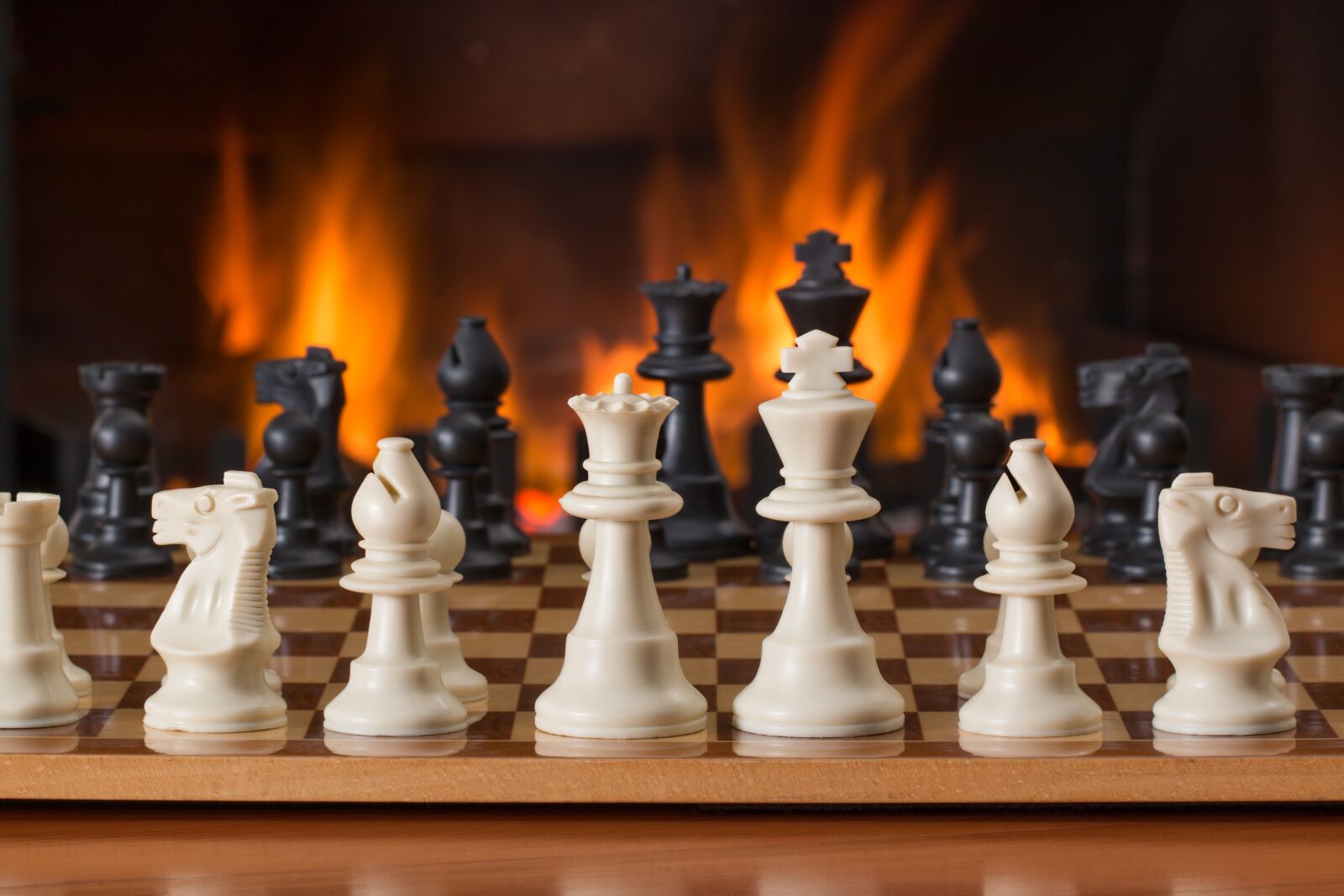 Canon EF 100mm F2.8L Macro IS USM sample photo. Chess, board game, fireside photography