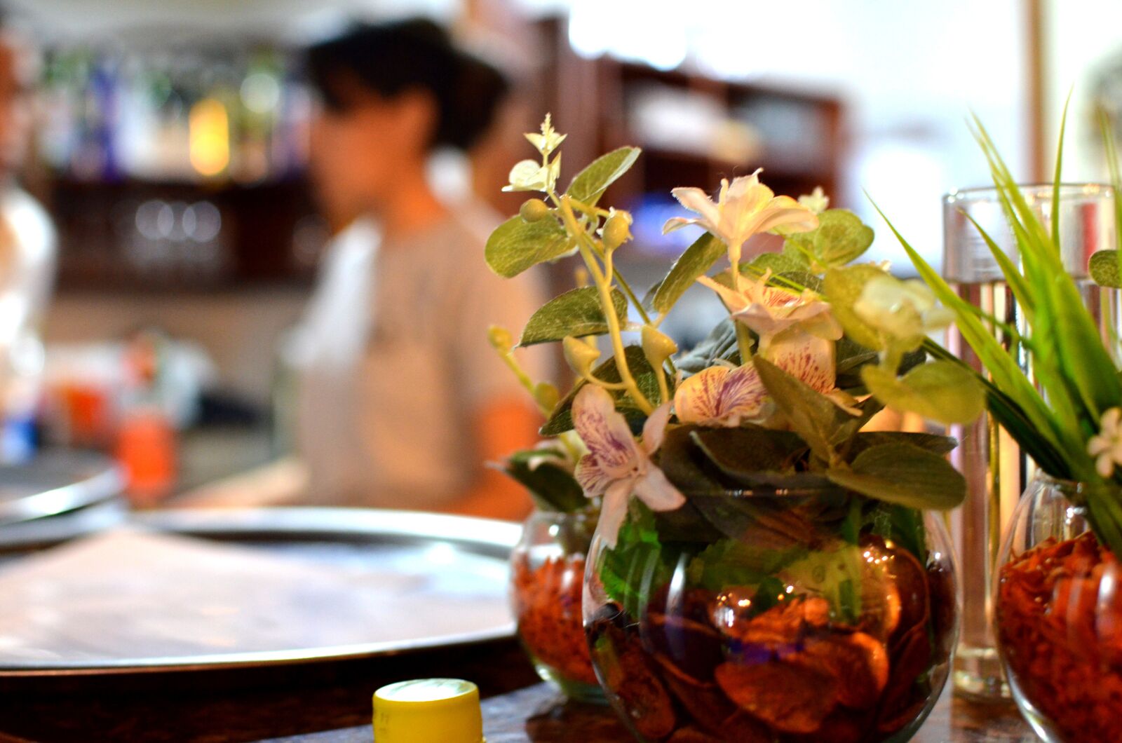 Nikon D7000 sample photo. Flores, decoración, personas photography