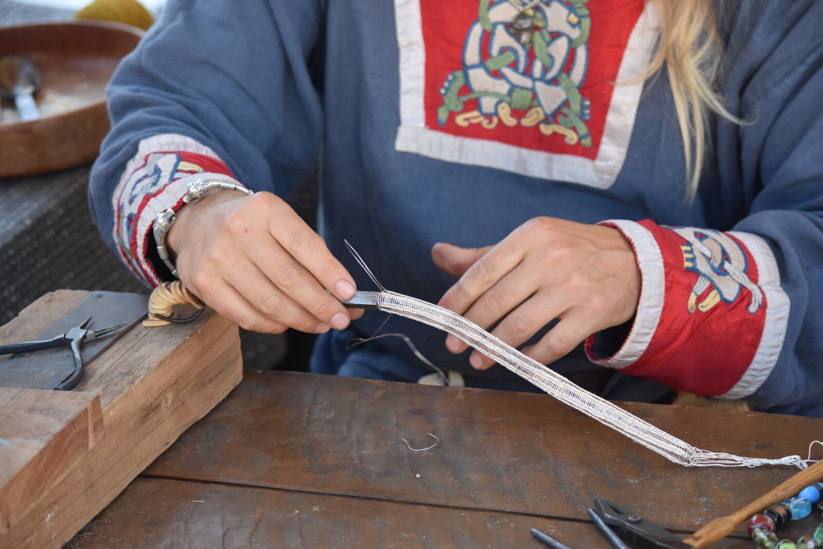 Nikon D7200 sample photo. Craft, hands, job photography